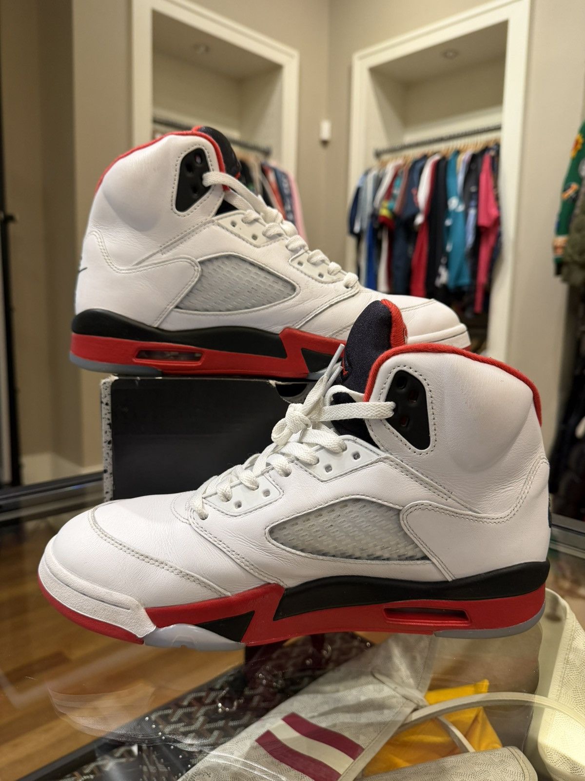 Jordan Brand Jordan 5 Retro ‘Fire Red Black Tounge’ Size US 10.5 / EU 43-44 - 2 Thumbnail