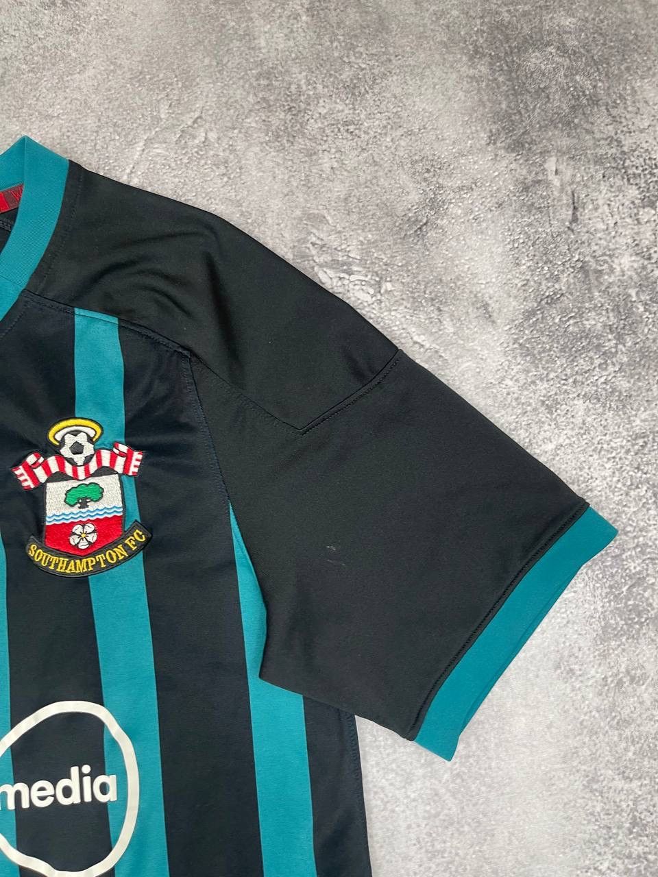 Under Armour Under Armour Men Southampton FC 2016/17Football Shirt Jersey Size US S / EU 44-46 / 1 - 3 Thumbnail
