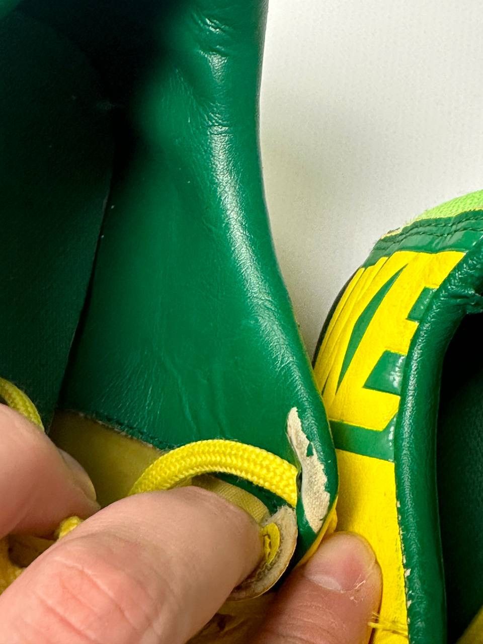 Nike Vintage Brazil Nike Elastico Pro Mens low top sneakers Y2K Size US 9 / EU 42 - 14 Thumbnail