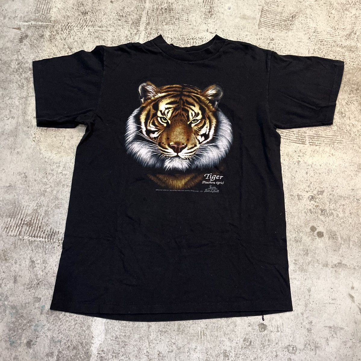 Vintage VINTAGE TIGER ANIMAL NATURE TEE! Size US L / EU 52-54 / 3 - 4 Thumbnail