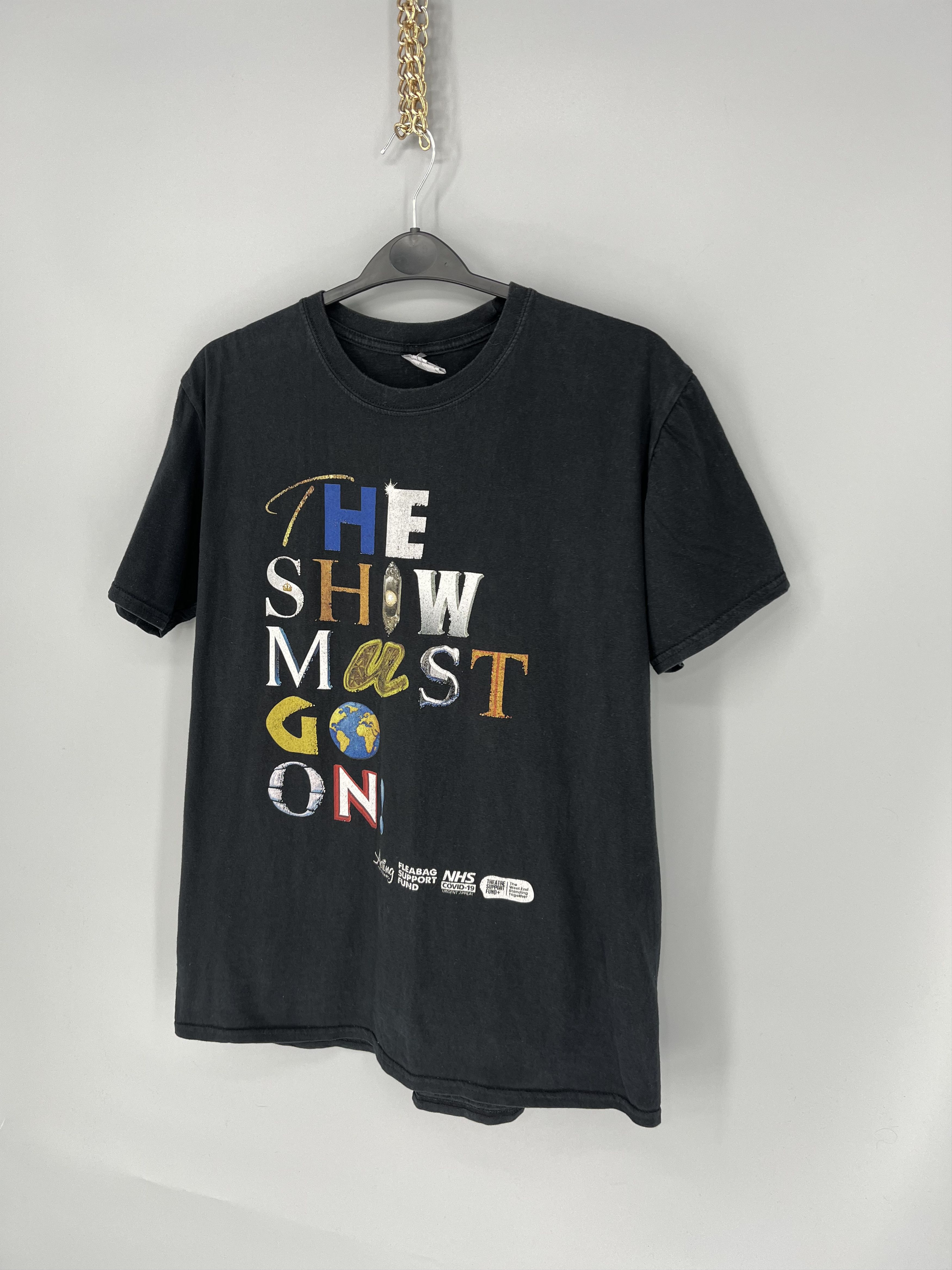 Band Tees Vintage 90s Queen ‘The Show Must Go On’ Rock Band T-Shirt Size US L / EU 52-54 / 3 - 3 Thumbnail