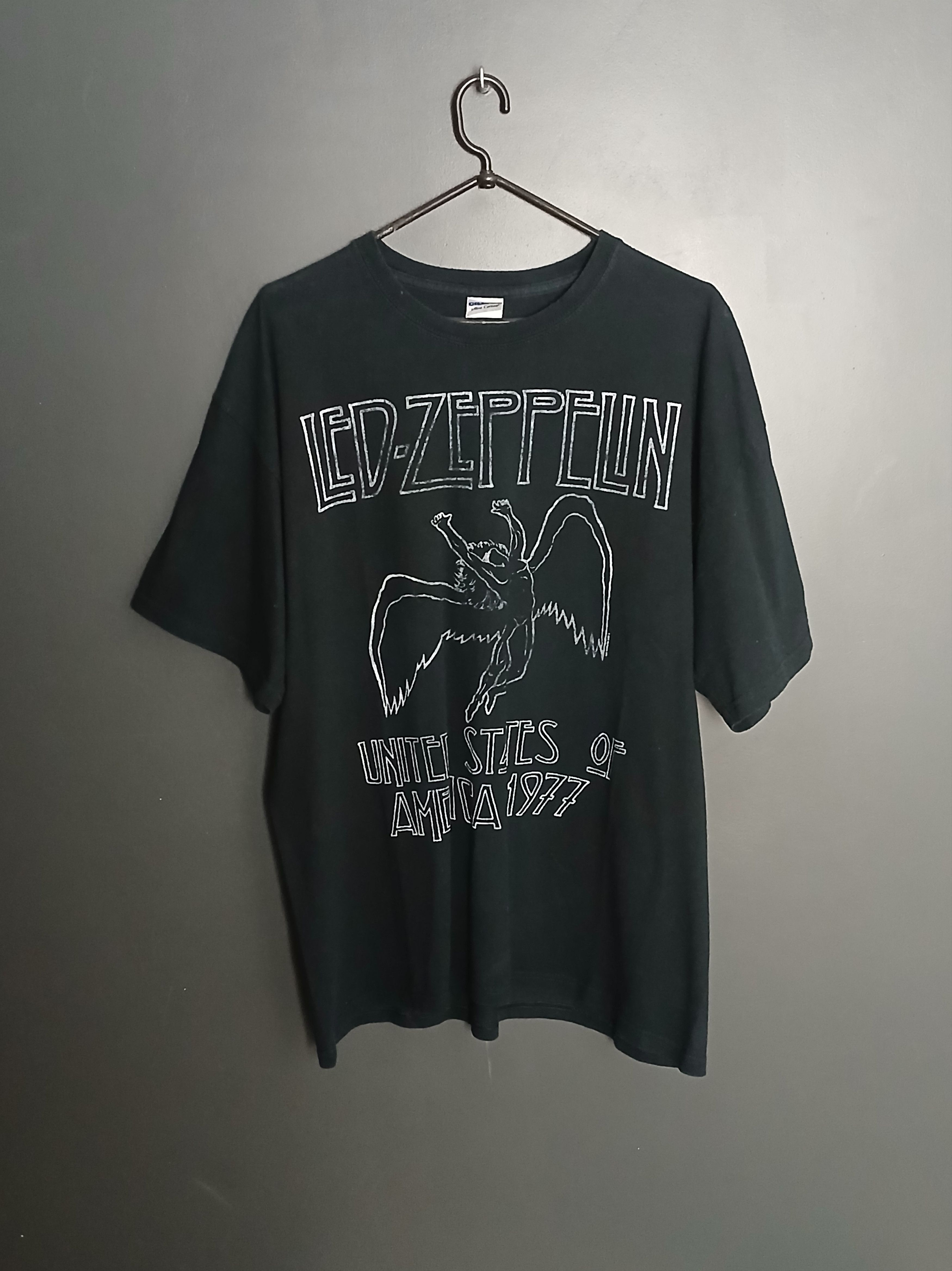 Band Tees × Led Zeppelin Led Zeppelin United States Of America T-Shirt Size US XL / EU 56 / 4 - 1 Thumbnail