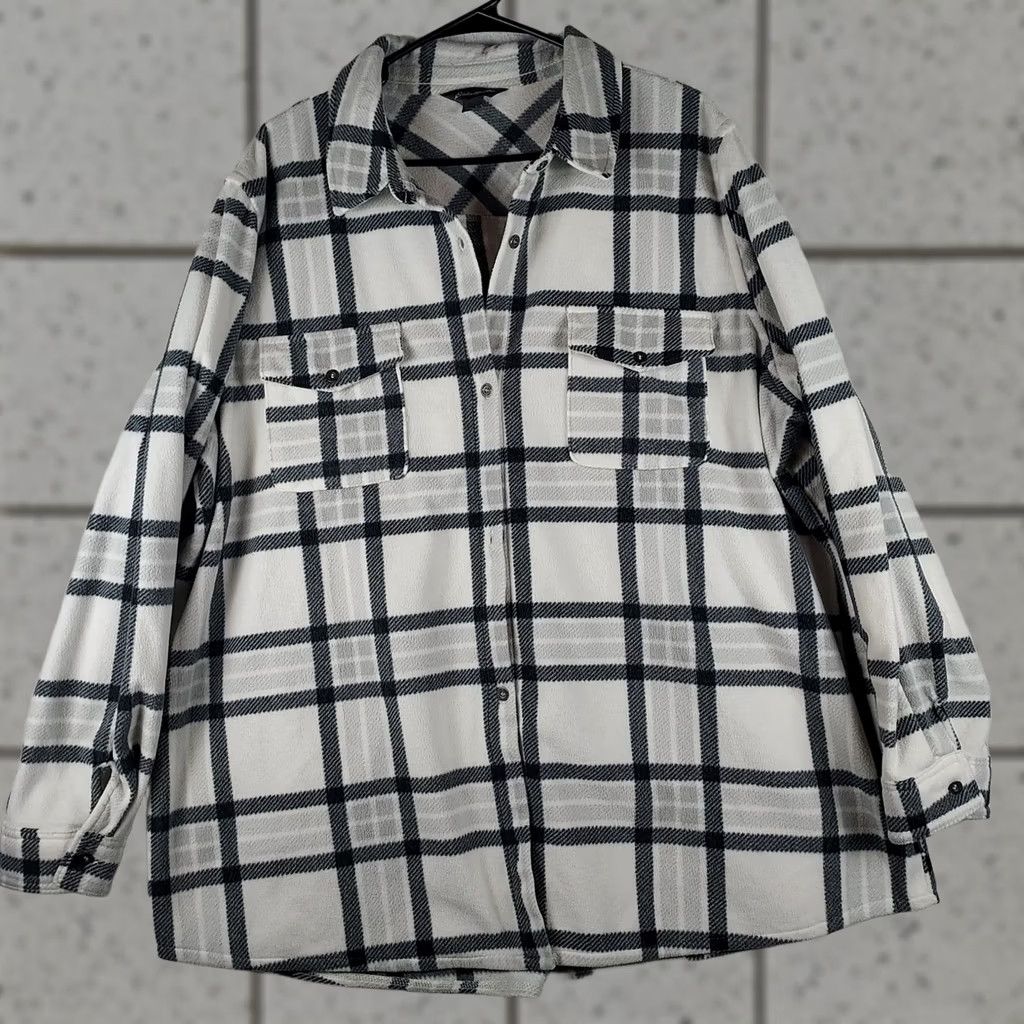 Eddie Bauer Eddie Bauer Women’s 2X Plaid Fleece Shirt Jacket Shacket Button Front Warm Multicolor Size XXL / US 16-18 / IT 52-54 - 1 Thumbnail