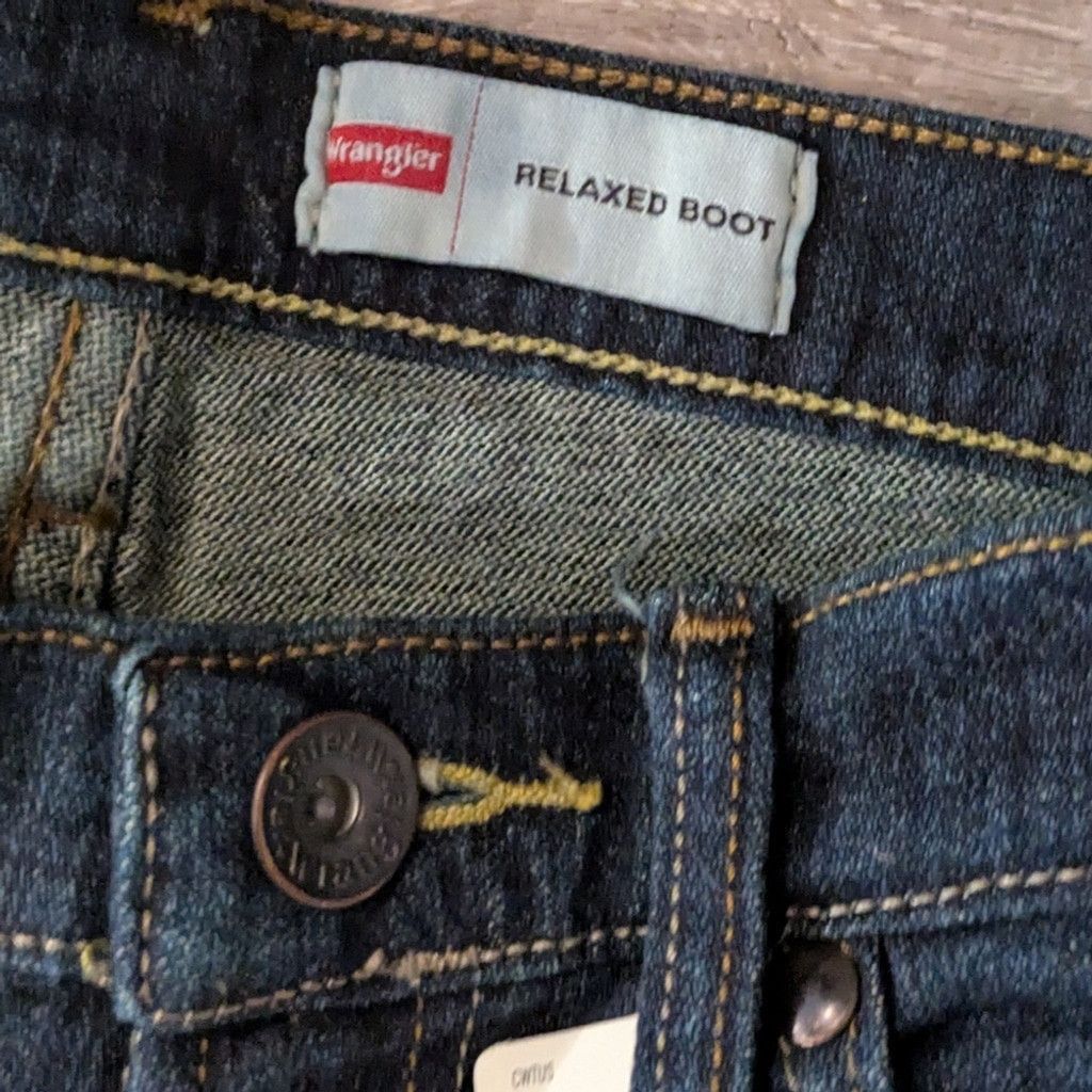 Wrangler Wrangler Relaxed Boot Cut Jeans Size 32x34 Size US 32 / EU 48 - 7 Thumbnail