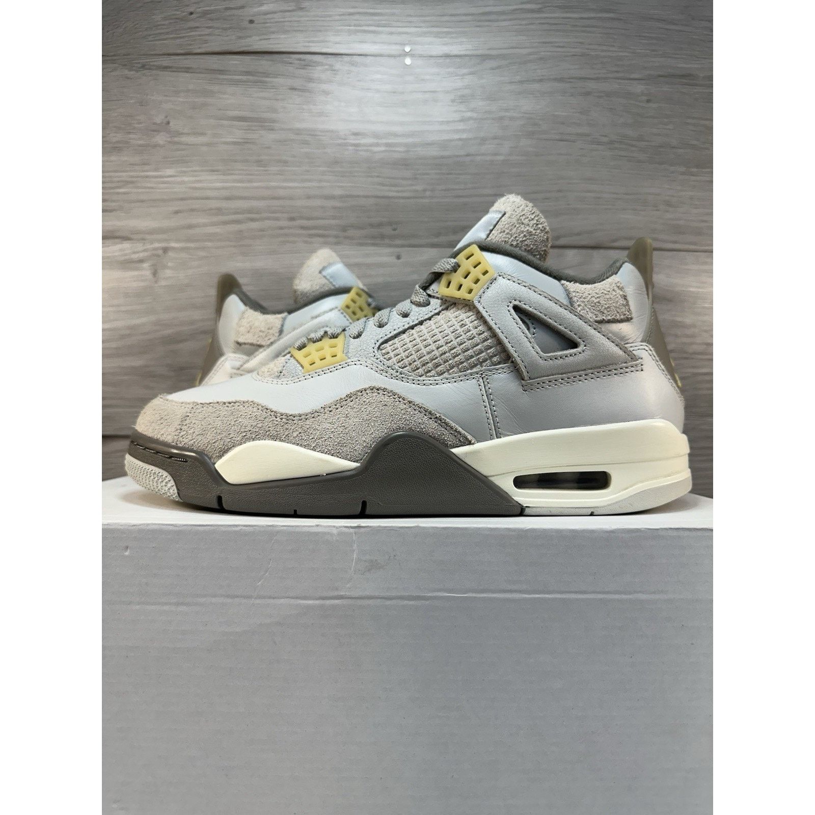 Jordan Brand Jordan 4 Retro SE Craft - Size 9.5 Size US 9.5 / EU 42-43 - 1 Thumbnail