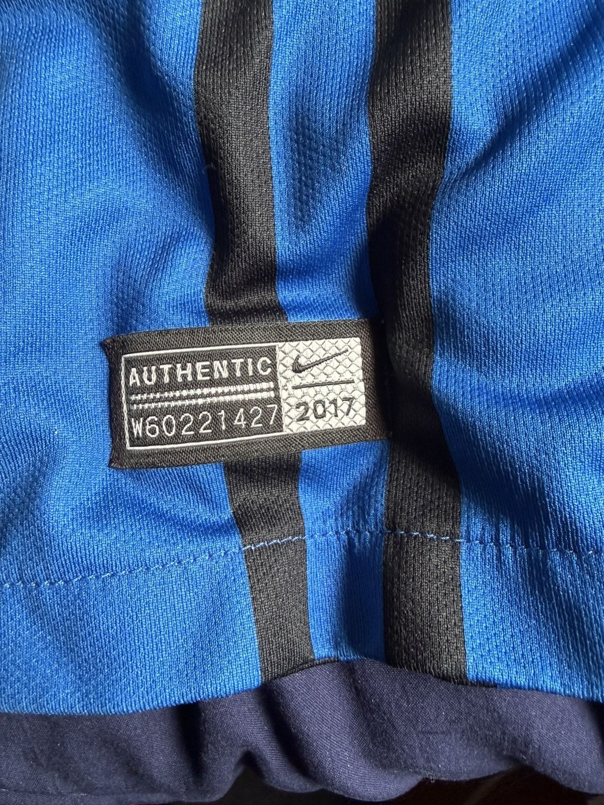Nike Nike INTER MILAN home 2017 soccer Jersey L Nerazzurri Size US L / EU 52-54 / 3 - 3 Thumbnail