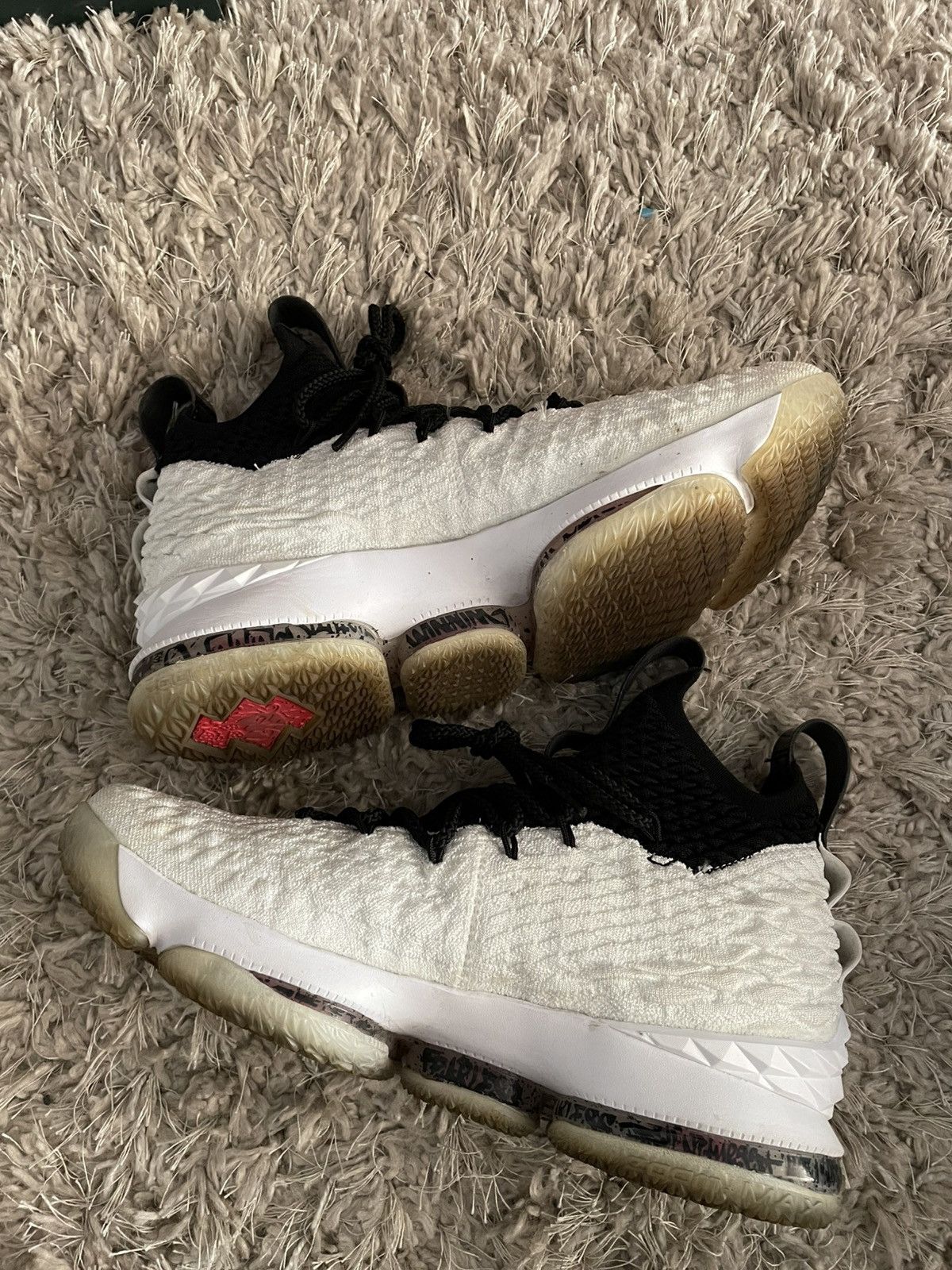 Nike Nike LeBron 15 graffiti Size US 9 / EU 42 - 3 Thumbnail
