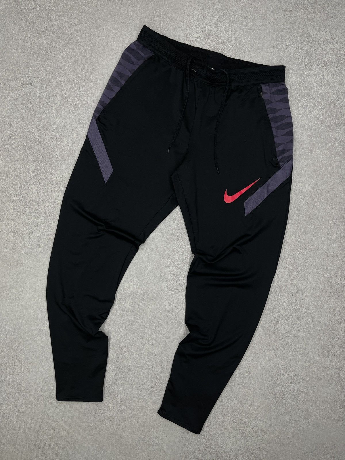 Nike Mens Nike Dri Fire Strike Sweatpants Black Y2K TECH ACG Size US 32 / EU 48 - 1 Thumbnail