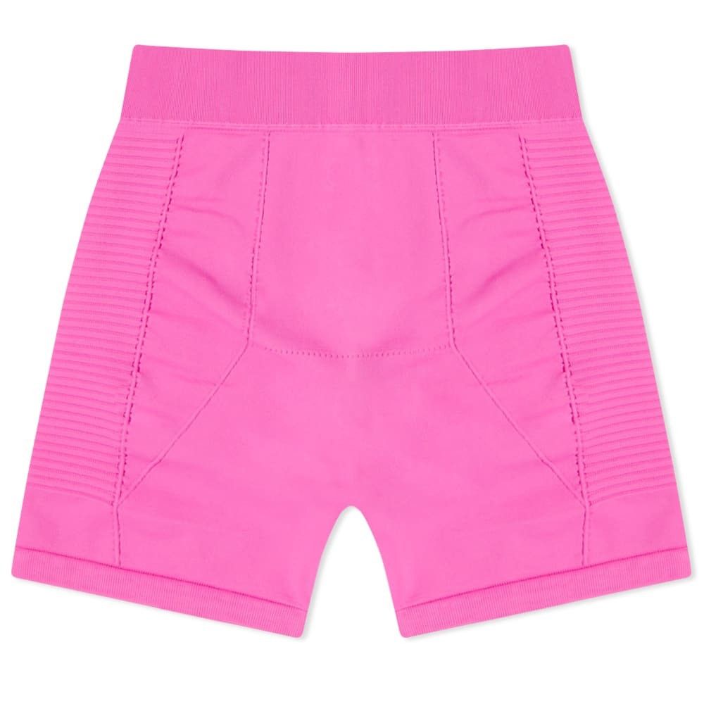 o1y0126 Short in Fuchsia