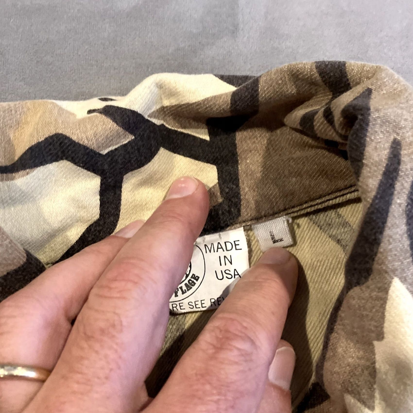 Vintage VINTAGE Predator Camouflage Full Zip Hunting Coat Men's Large Coat Size US L / EU 52-54 / 3 - 6 Thumbnail