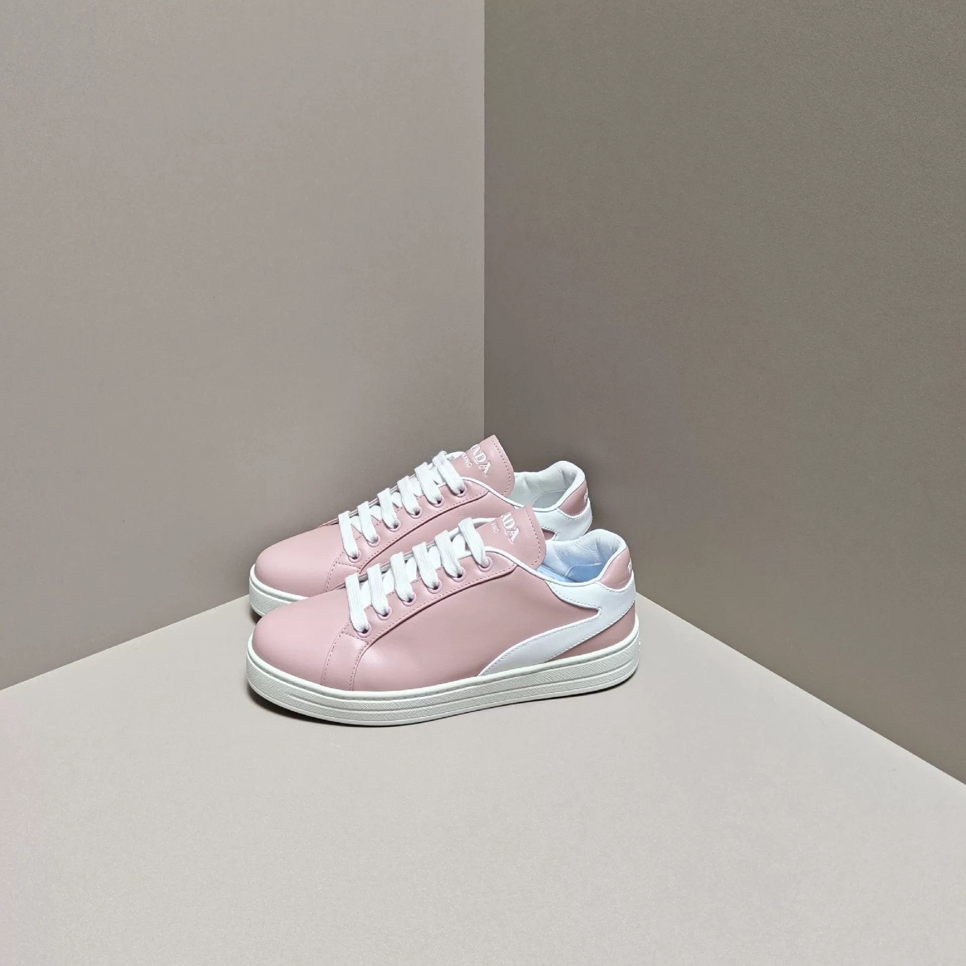 Prada Prada Lowtop Sneakers us_6 Women Size US 6 / IT 36 - 1 Thumbnail