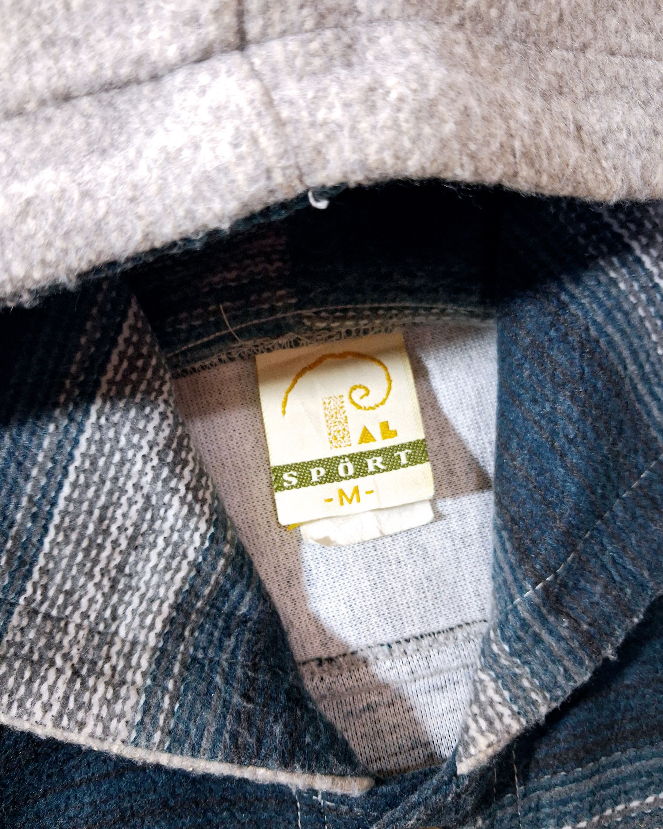 Vintage AL SPORT BAJA HOODED FLANNEL SHIRT MADE IN USA Size US XL / EU 56 / 4 - 4 Thumbnail