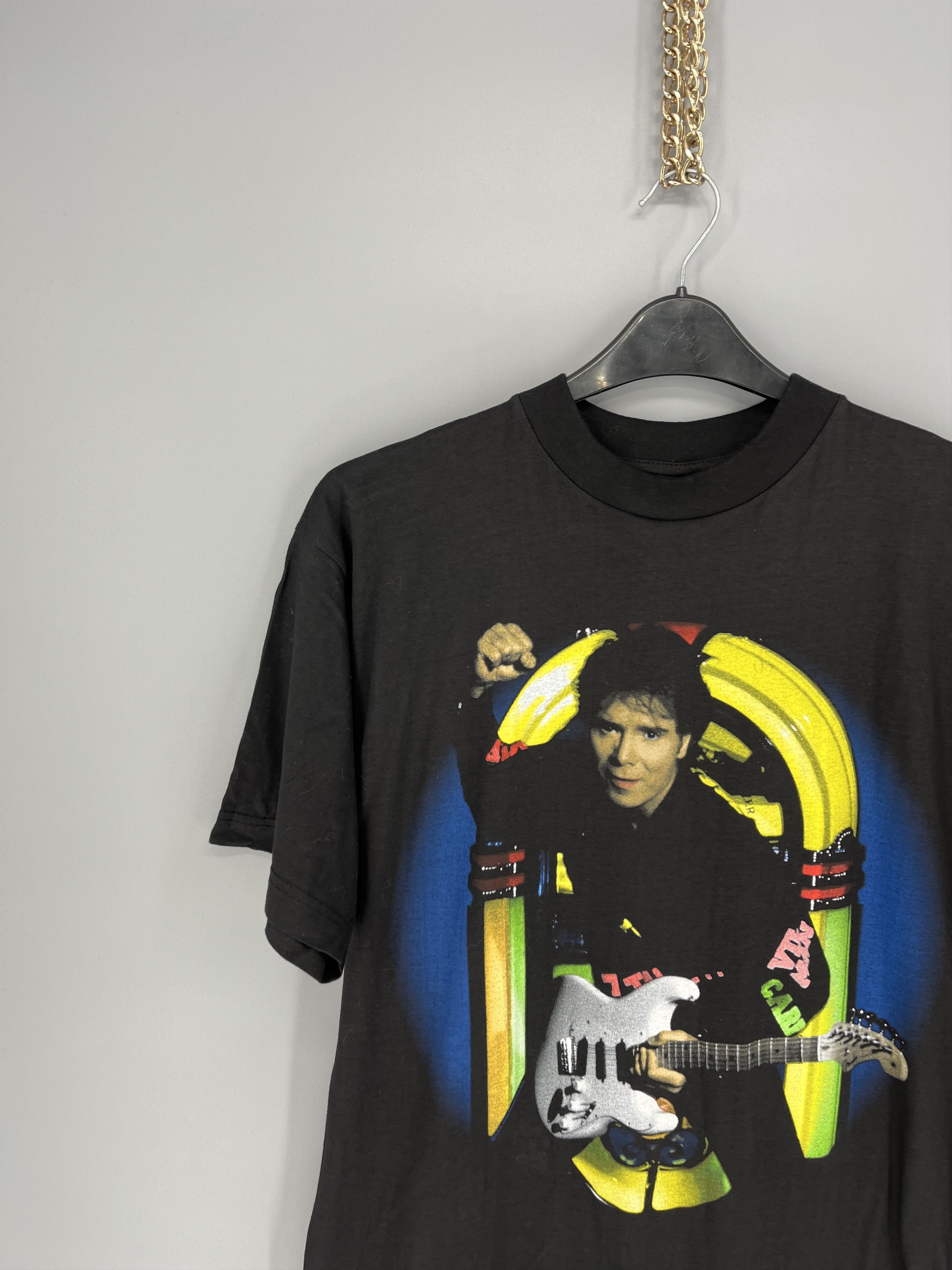 Band Tees Vintage 1994 CLIFF RICHARD Band Tour Rock T-shirt Streetwear Size US L / EU 52-54 / 3 - 4 Thumbnail