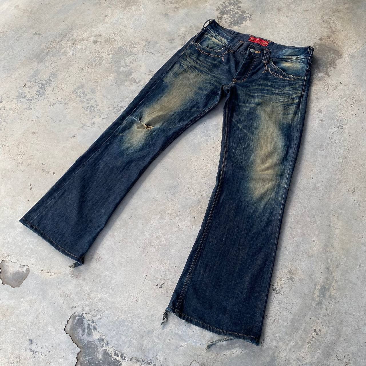 Edwin VINTAGE EDWIN FLARED BULL DISTRESSED RIPPED KNEE RUSTY WASH Size US 32 / EU 48 - 5 Thumbnail