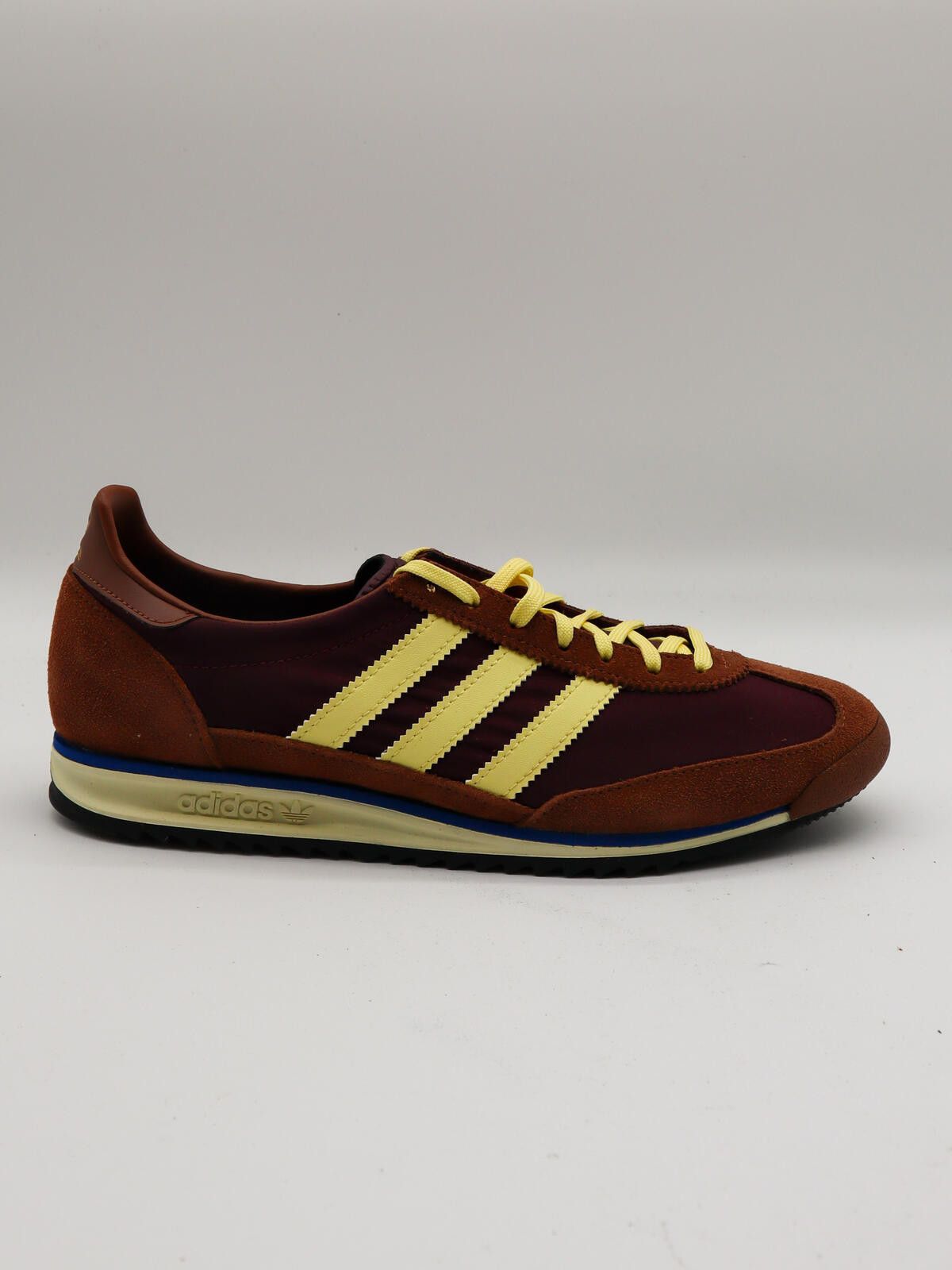 Adidas adidas SL72 OG - IE3425 - Brand New in Box - UK 7.5 Size US 8.5 / EU 41-42 - 3 Thumbnail