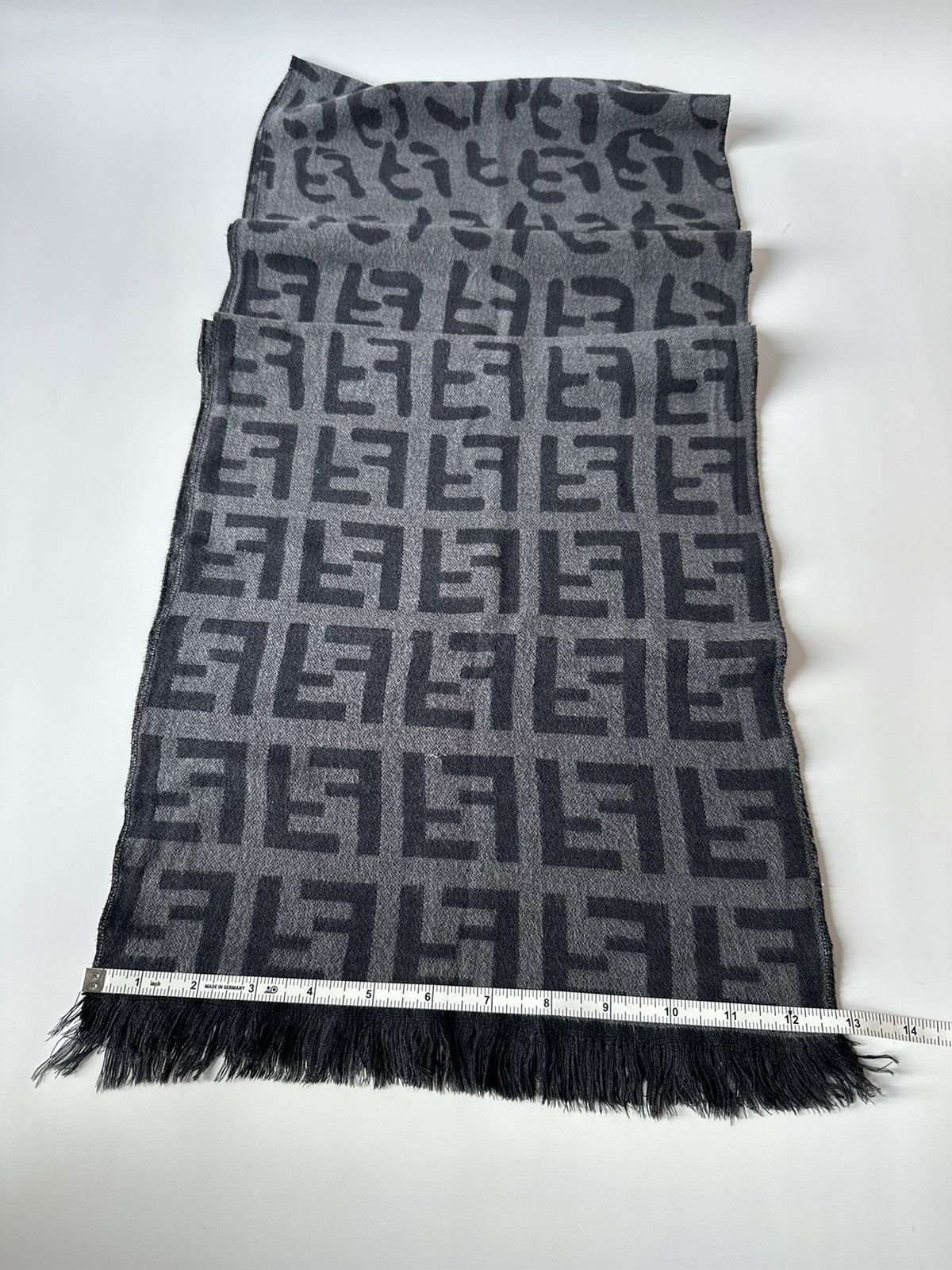 Fendi Fendi scarf monogram 100% wool Size ONE SIZE - 12 Thumbnail