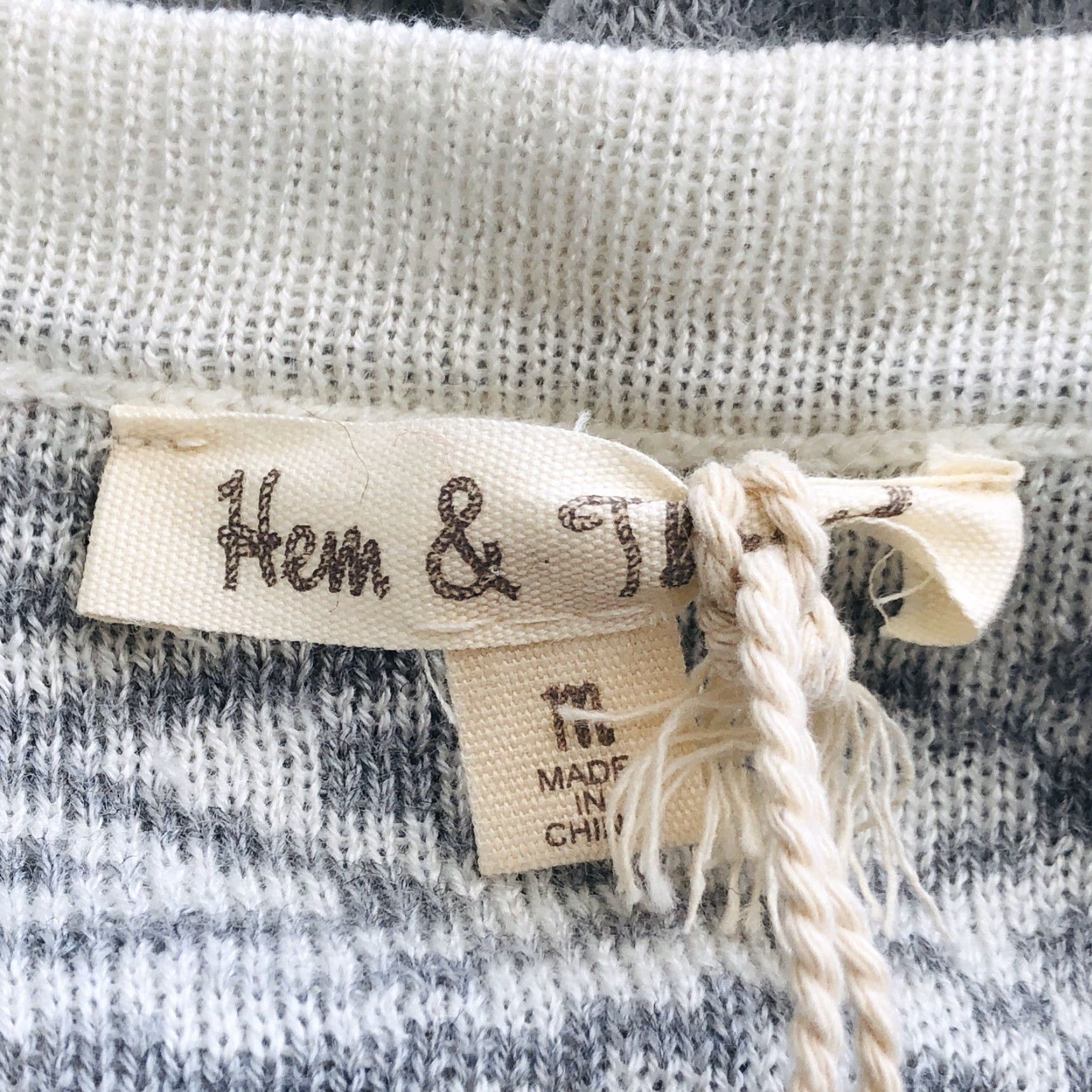 Vintage Hem & Thread Womens Sweater Cardigan Medium Gray White Button Down V-Neck NWT Size M / US 6-8 / IT 42-44 - 7 Thumbnail