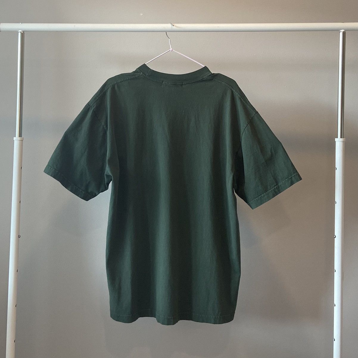 Urban Outfitters FRIENDS AND FAMILY T-SHIRT Size US L / EU 52-54 / 3 - 2 Thumbnail