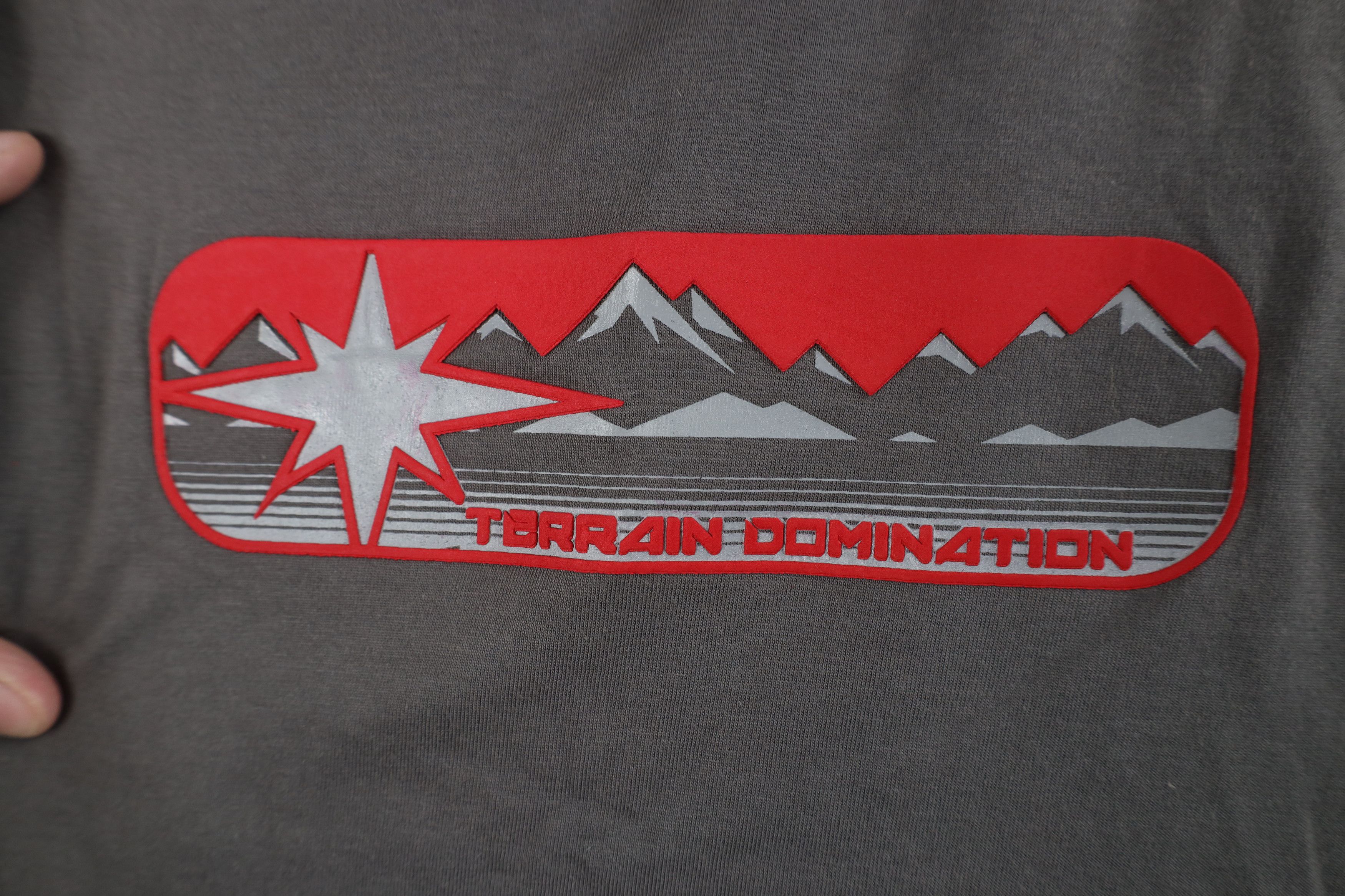Vintage Vintage Y2K Polaris Snowmobile Long Sleeve T-Shirt Gray Size US M / EU 48-50 / 2 - 7 Thumbnail