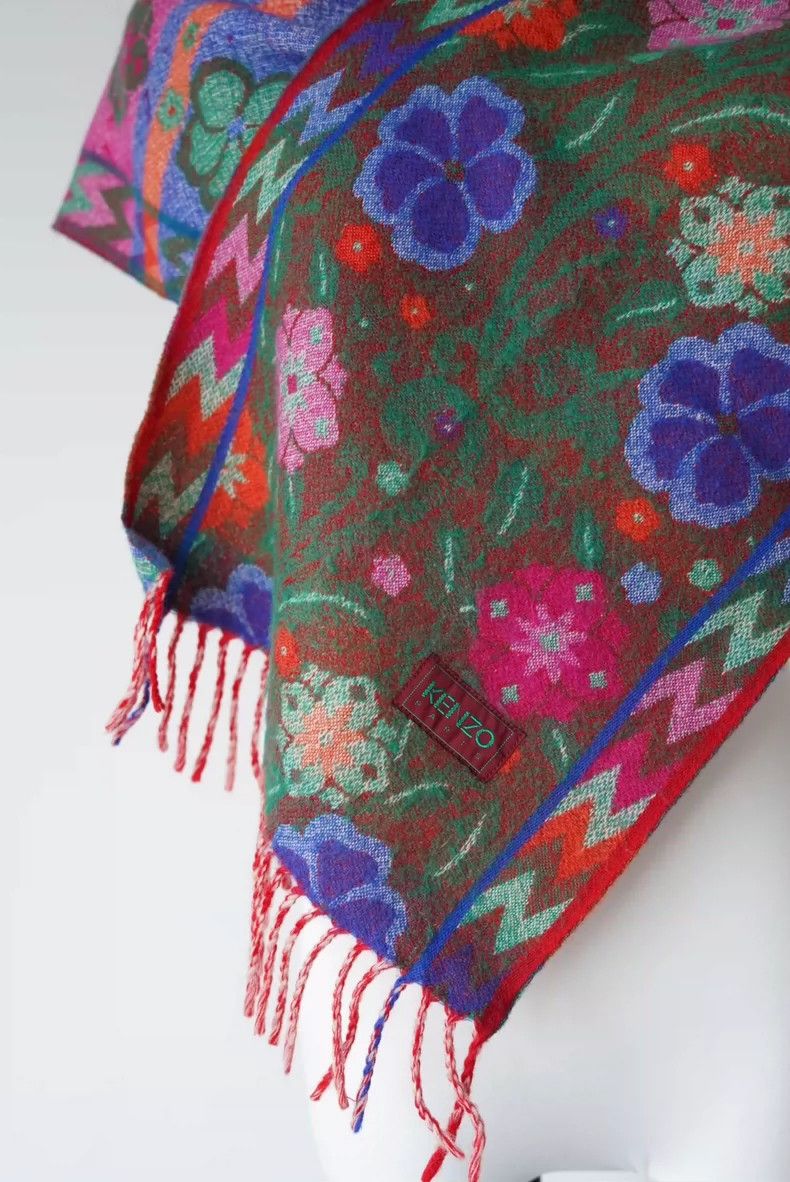 Kenzo KENZO size30*156cm 1980s children's fun cashmere shawl scar Size ONE SIZE - 2 Thumbnail