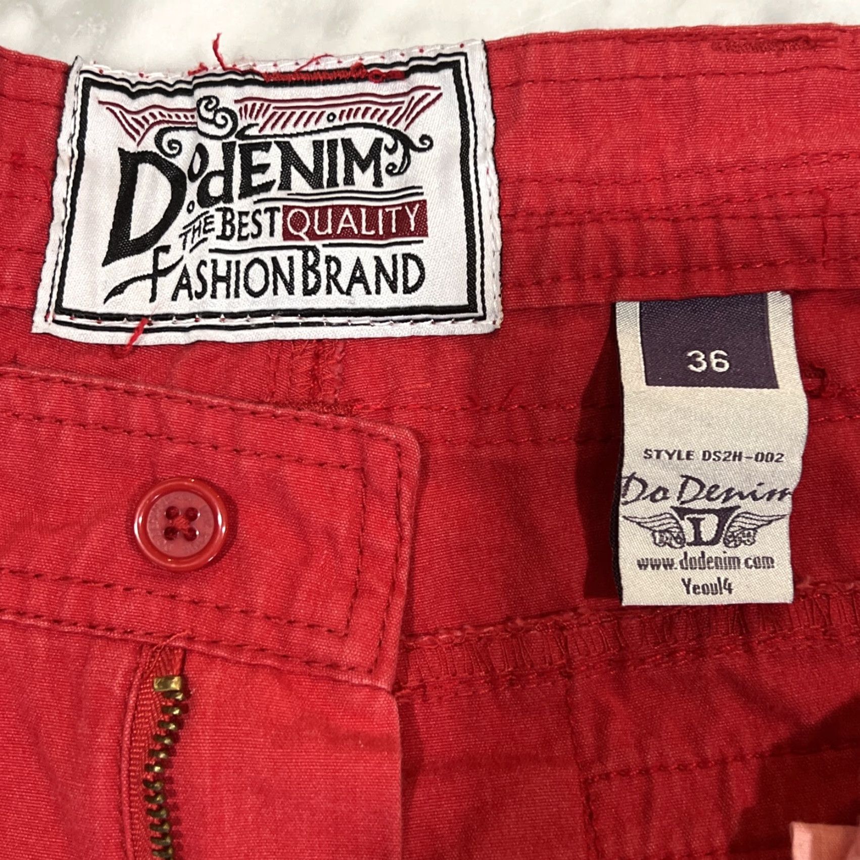 Denime VINTAGE Do Denim Cargo Shorts Mens 36 Red Flat Front 12” Inseam Skater Y2K Cargo Pocket Relaxed Classic Casual Mens Size US 36 / EU 52 - 7 Thumbnail