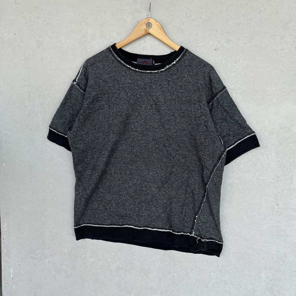 Other Vintage 90s Black & Grey Tee With White Stitching Size L Size US L / EU 52-54 / 3 - 2 Thumbnail