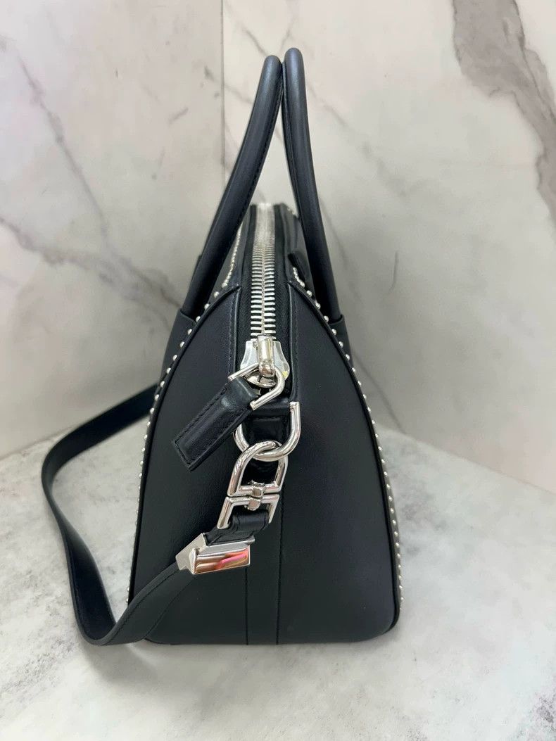 Givenchy Givenchy Black Studs Single-Shoulder Bag Size ONE SIZE - 3 Thumbnail