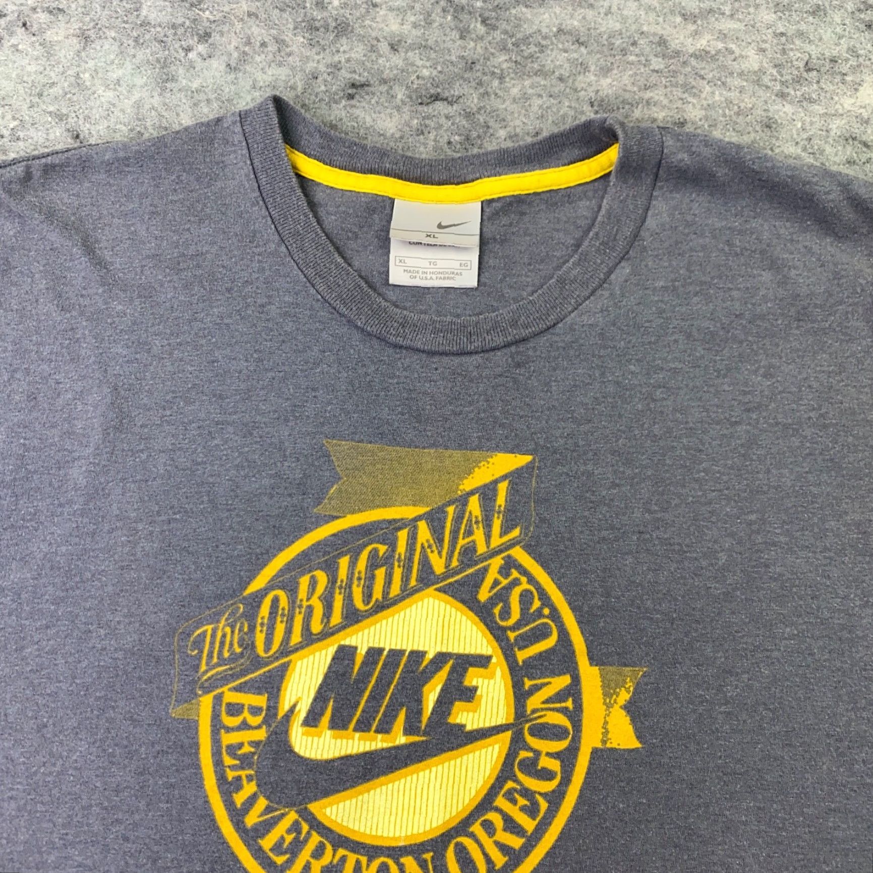 Nike VINTAGE Nike Mens Shirt XL Grey Label The Original Beaverton Big Logo Y2K Size US XL / EU 56 / 4 - 2 Thumbnail