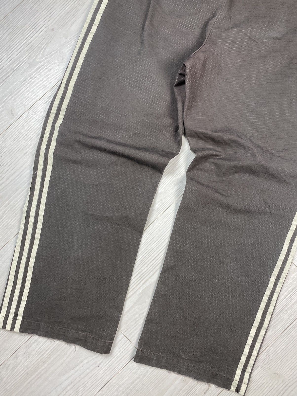Vintage Vintage Adidas baggy pants three stripes y2k Size US 36 / EU 52 - 16 Thumbnail