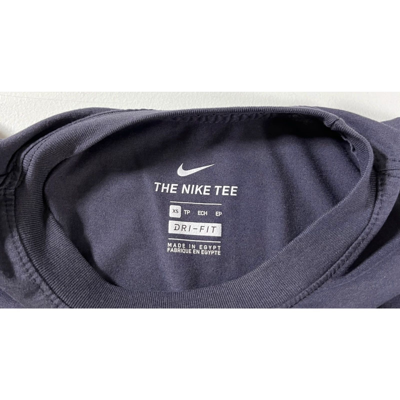 Nike VINTAGE Nike Rafa Nadal T-Shirt Men XS Gray Dri-Fit BV7022-015 Tennis Sports Shirts Mens Size US XS / EU 42 / 0 - 7 Thumbnail