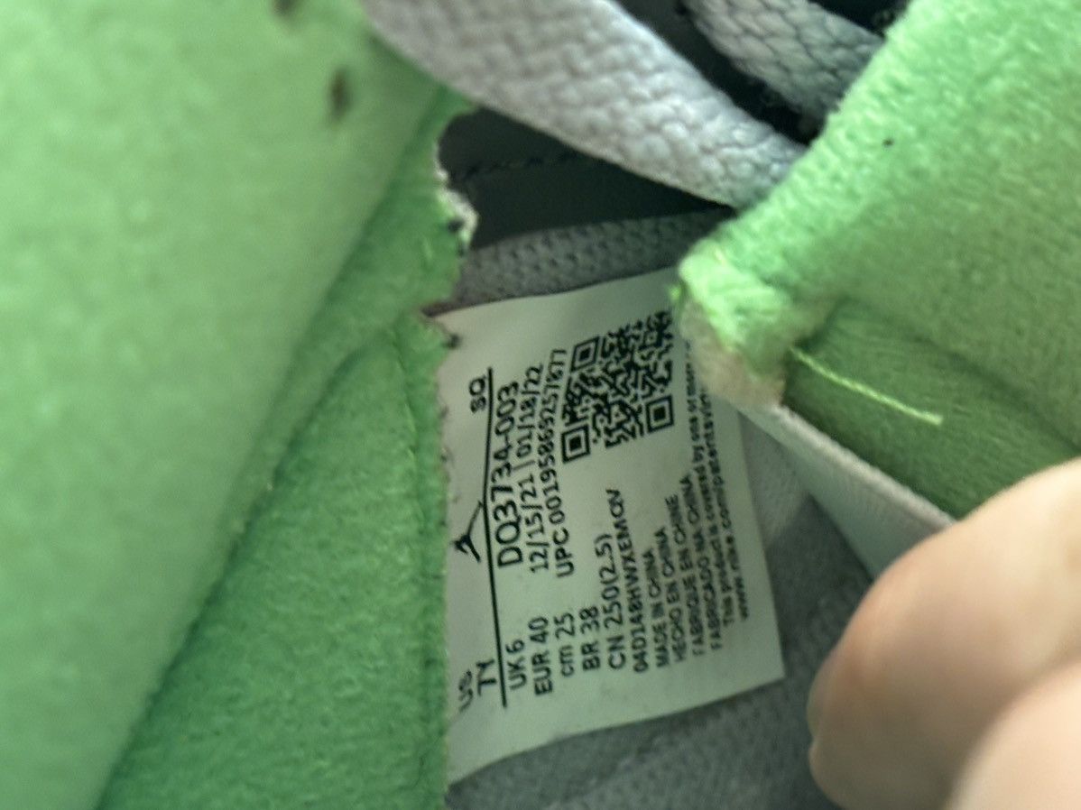 Jordan Brand AIR JORDAN 5 RETRO GREEN BEAN (GS) Size US 7 / EU 40 - 8 Thumbnail