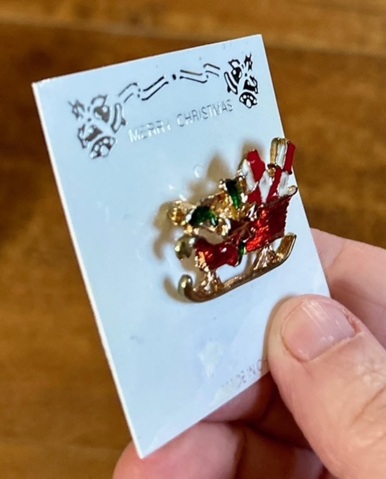 The Unbranded Brand Vintage Christmas Sleigh Brooch Pin Size ONE SIZE - 1 Thumbnail
