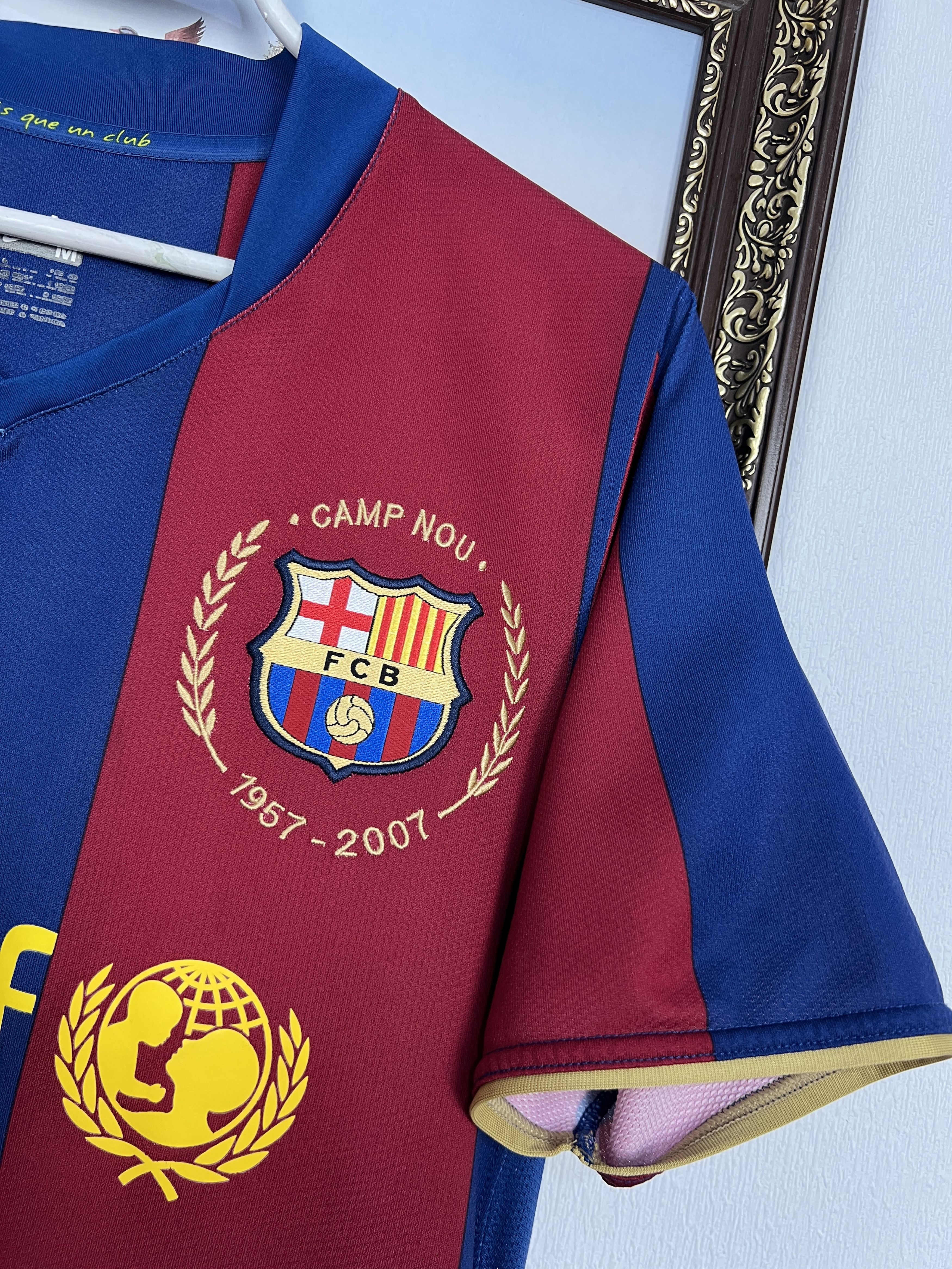 Nike Barcelona football shirt 2007 Soccer Nike Jersey Mens Tee Size US M / EU 48-50 / 2 - 4 Thumbnail