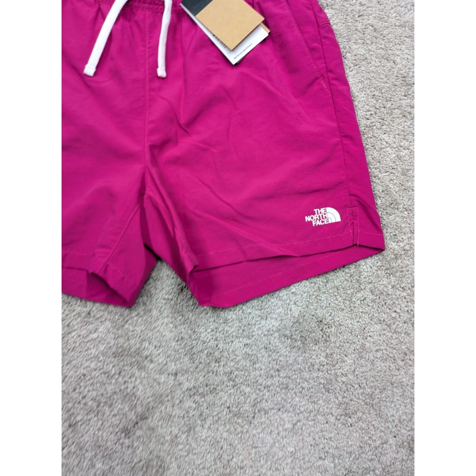 The North Face Nike Shirt? Size US 33 - 2 Thumbnail