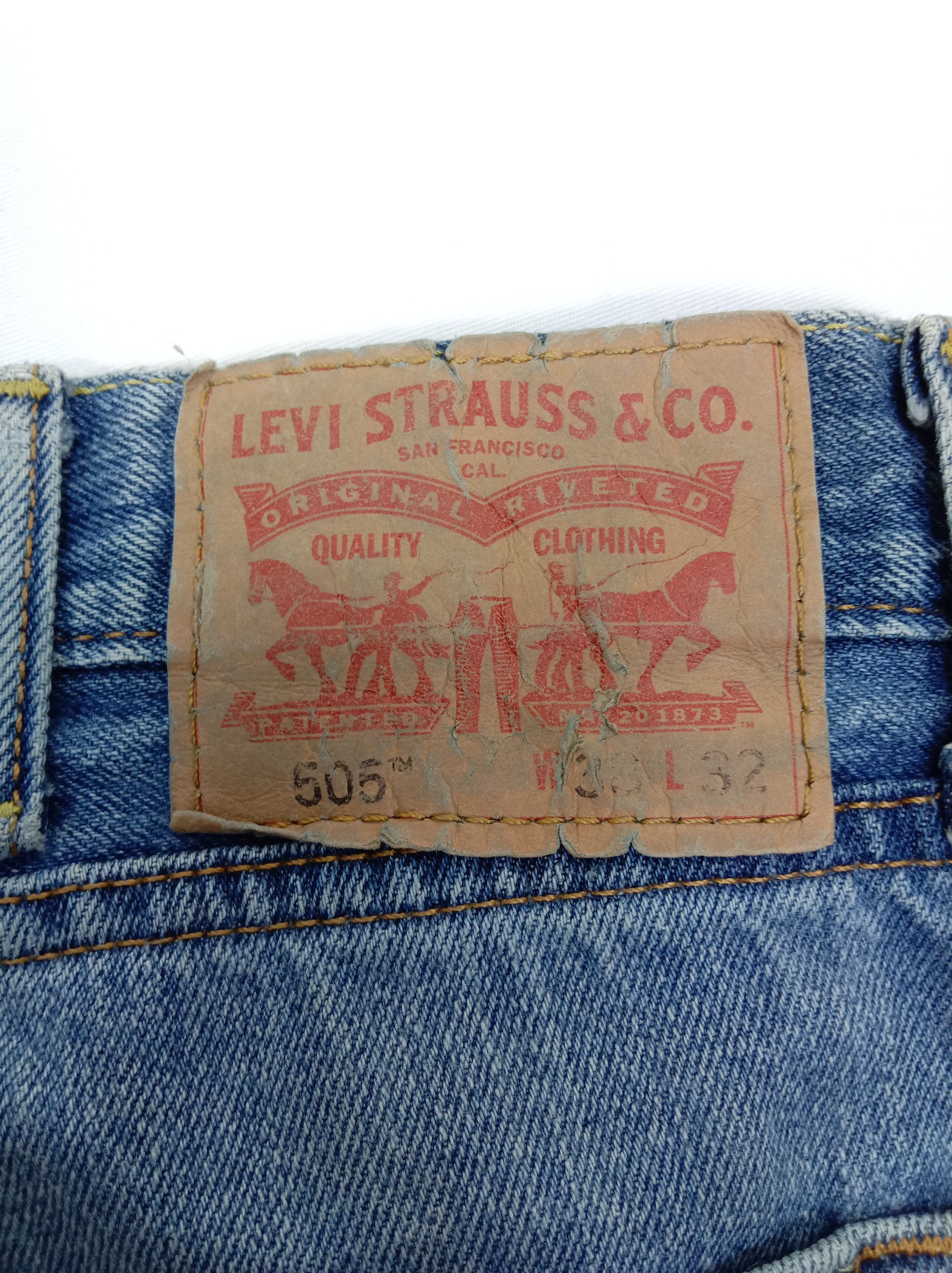 Levi's Vintage Levi's 505 Jeans Blue Wash Distressed Denim Size US 38 / EU 54 - 15 Thumbnail