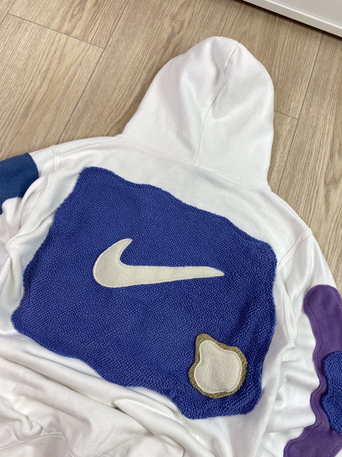 Nike × Vintage Vintage Nike Custom UFO Center Swoosh Oversize Hoodie Y2K UK Size US S / EU 44-46 / 1 - 11 Thumbnail