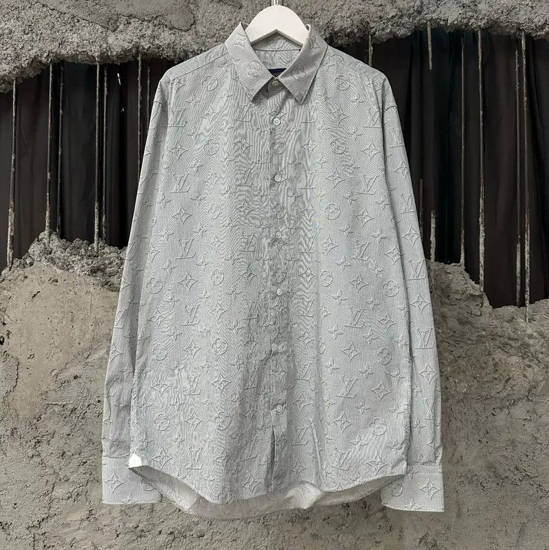 Louis Vuitton Louis Vuitton Long Sleeve Grey Cotton Logo Shirt 0089 Size US M / EU 48-50 / 2 - 1 Thumbnail