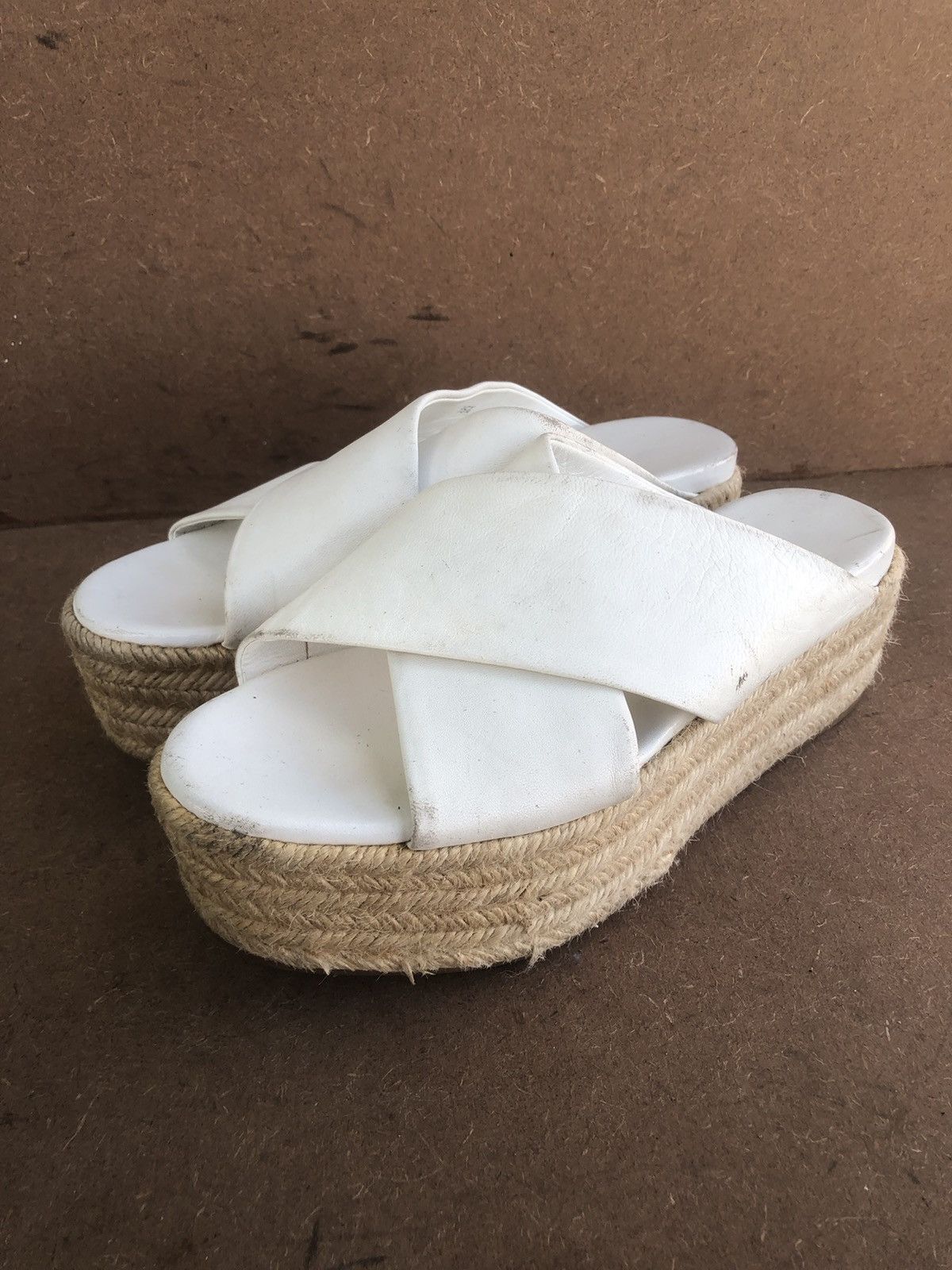 Miu Miu MIU MIU White Leather Sandels Espadrilles Size 35.5 Size US 5.5 / IT 35.5 - 4 Thumbnail