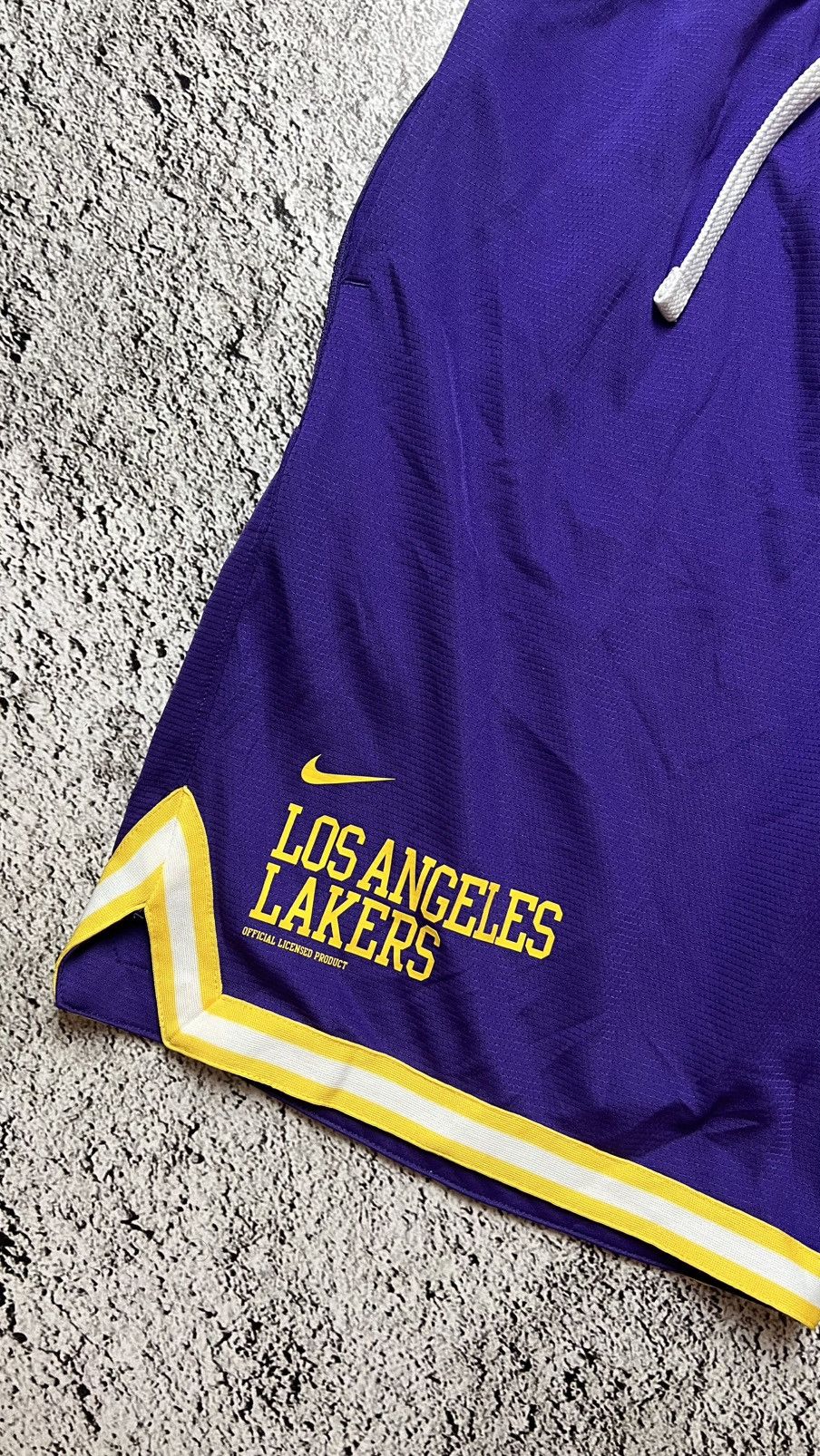 Nike Los Angeles Lakers NBA 75 year’s anniversary nike shorts Size US 32 / EU 48 - 2 Thumbnail