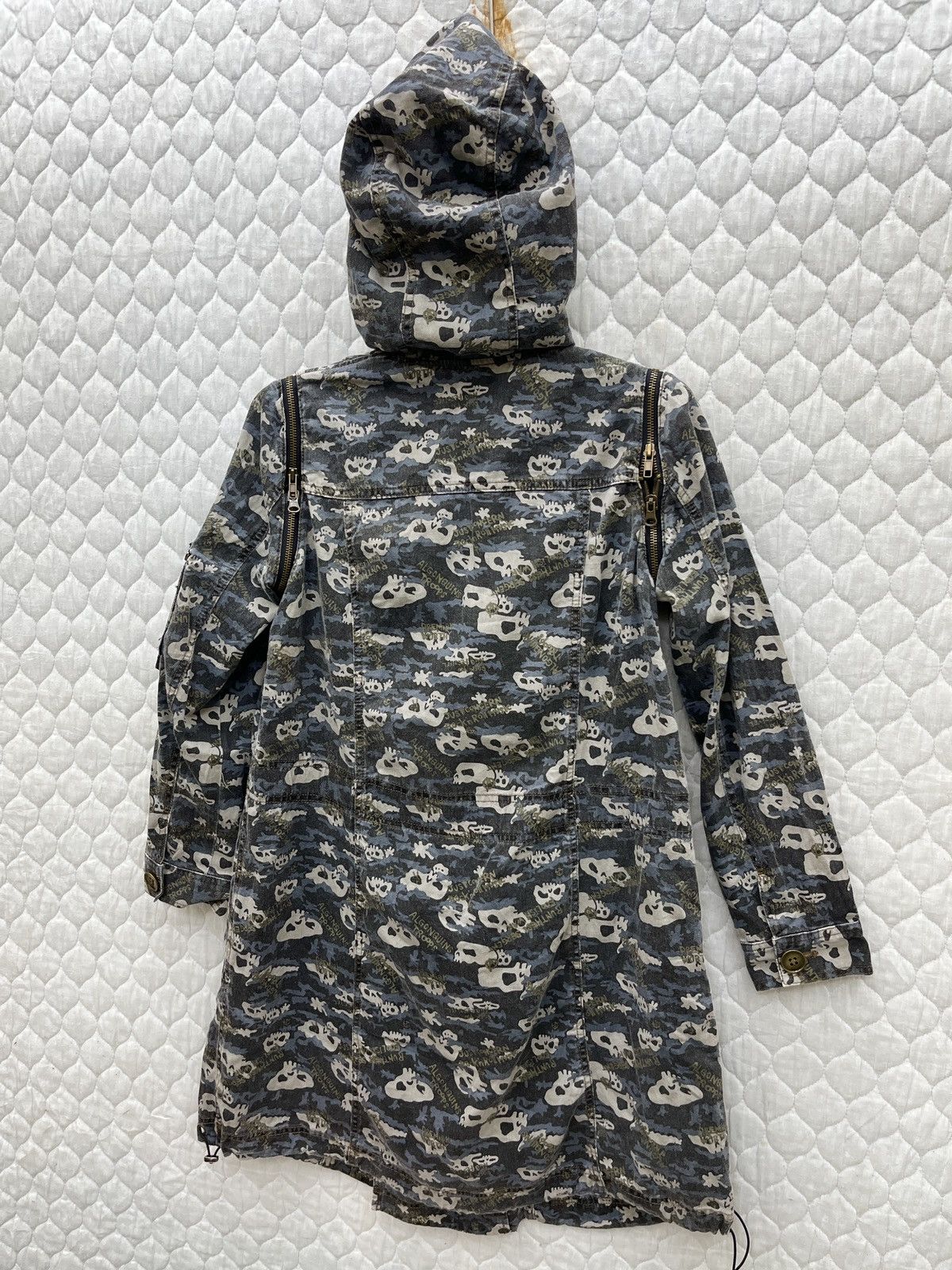 If Six Was Nine × Japanese Brand 🔥🔥ARCHIVE ALGON QUINS SKULLS PRINT DETACHABLE SLEEVE JACKET Size S / US 4 / IT 40 - 13 Thumbnail
