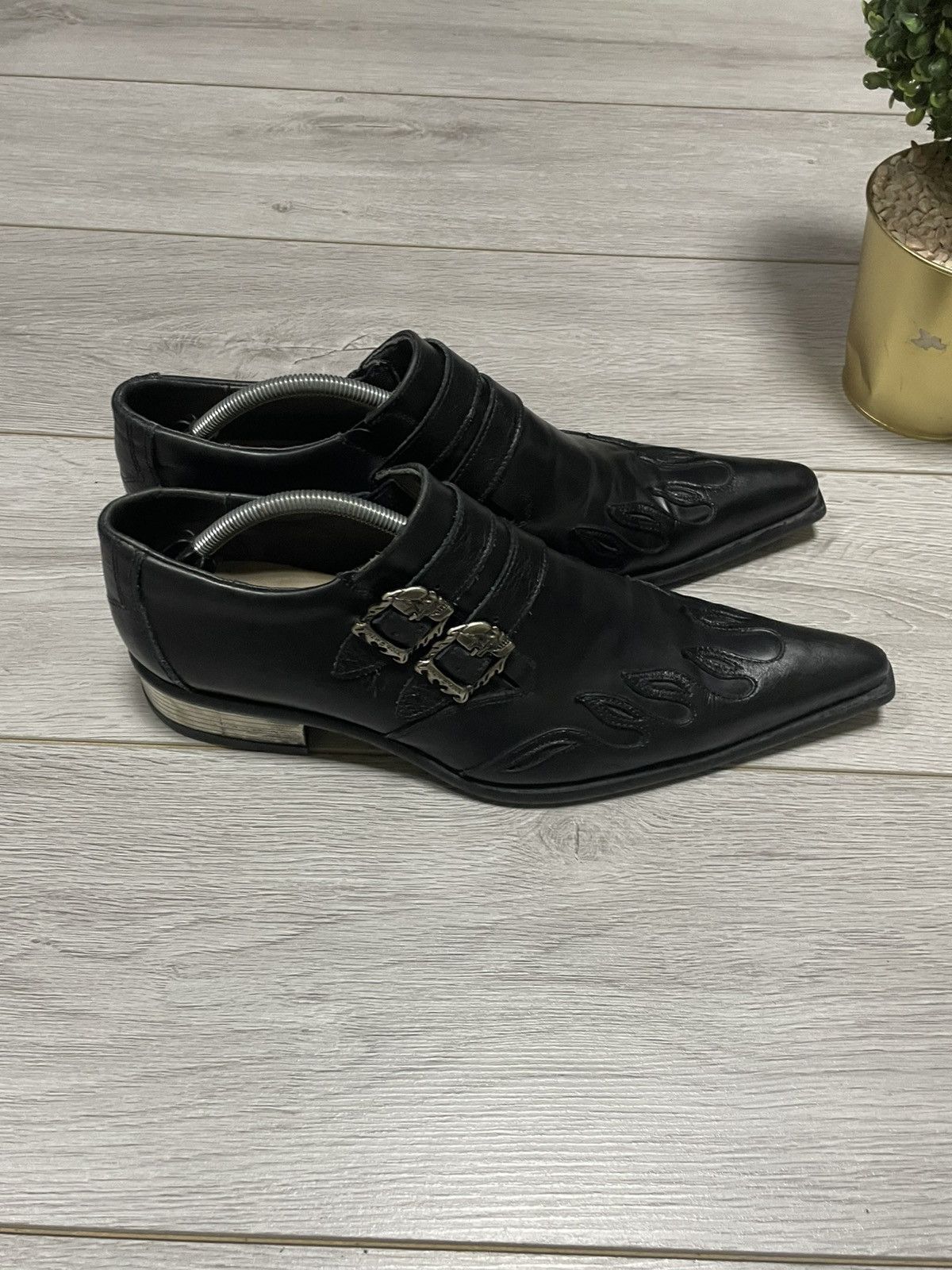 New Rock New Rock skull ☠️ flame 🔥 loafers leather boots shoes sb0 Size US 11 / EU 44 - 3 Thumbnail