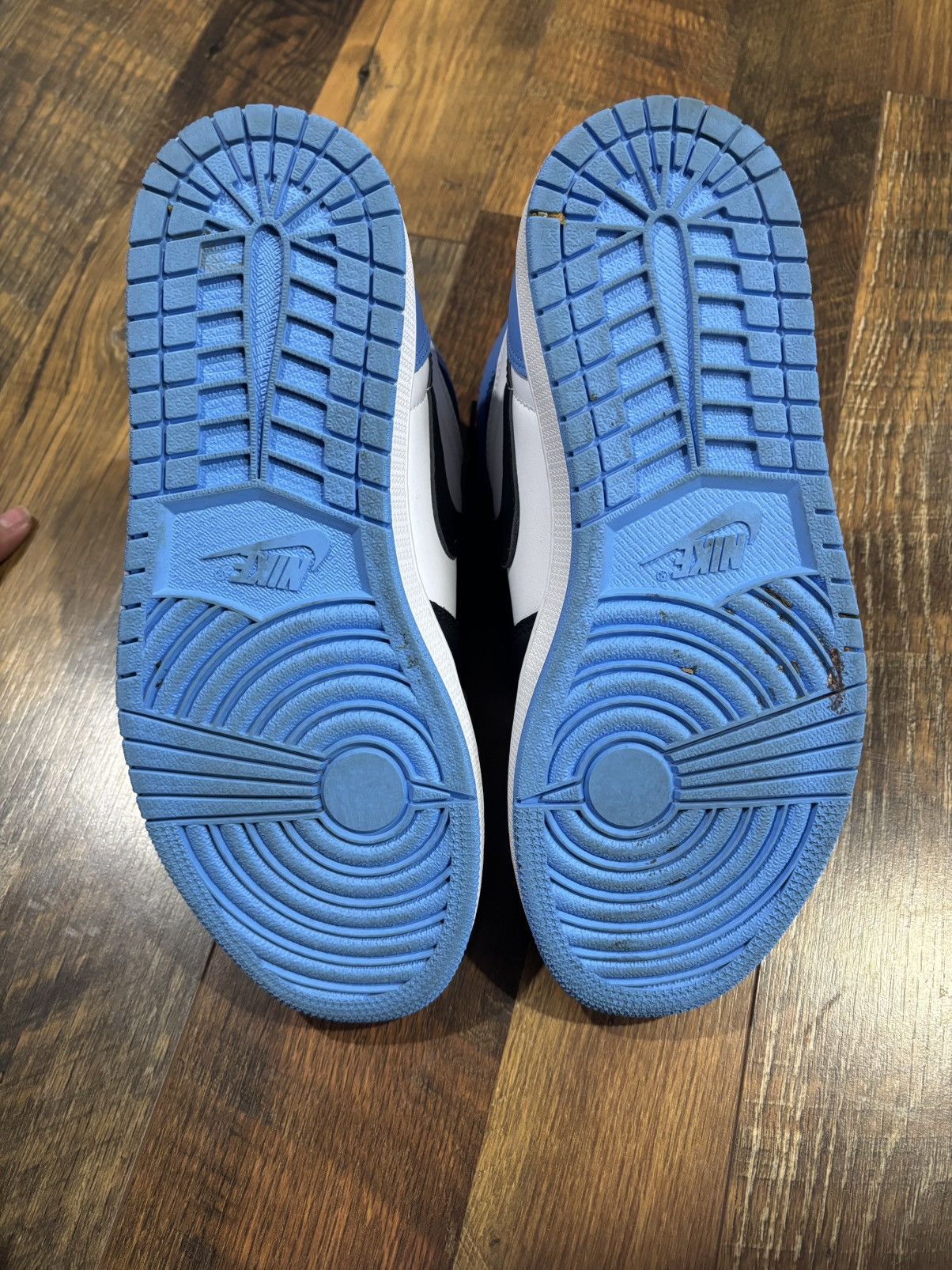 Jordan Brand Air jordan 1 UNC blue sneaker Size US 8.5 / EU 41-42 - 5 Thumbnail