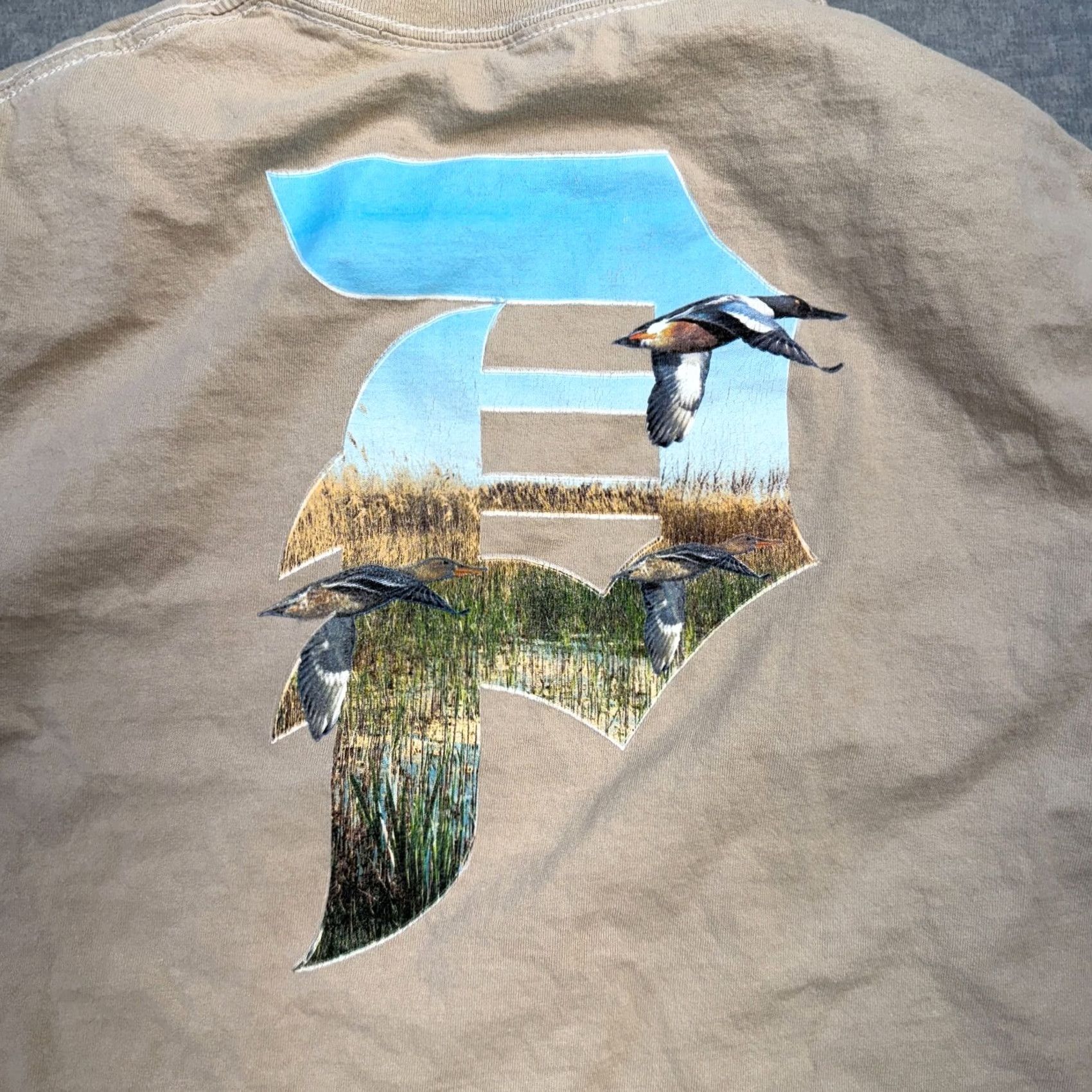 Primitive Primitive Skateboarding Shirt Mens Medium Beige Graphic T-Shirt Ducks Gothic P Size US M / EU 48-50 / 2 - 4 Thumbnail
