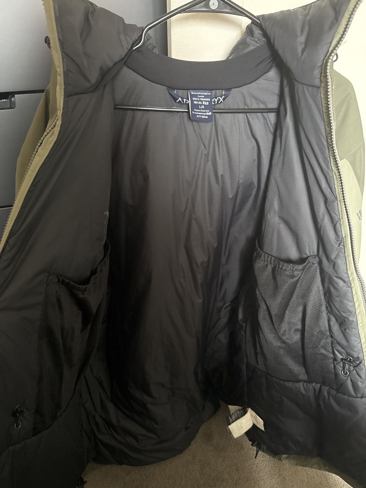 Arc'teryx Men's Vintage Arc'teryx Goretex Pro Shell Size US L / EU 52-54 / 3 - 6 Thumbnail