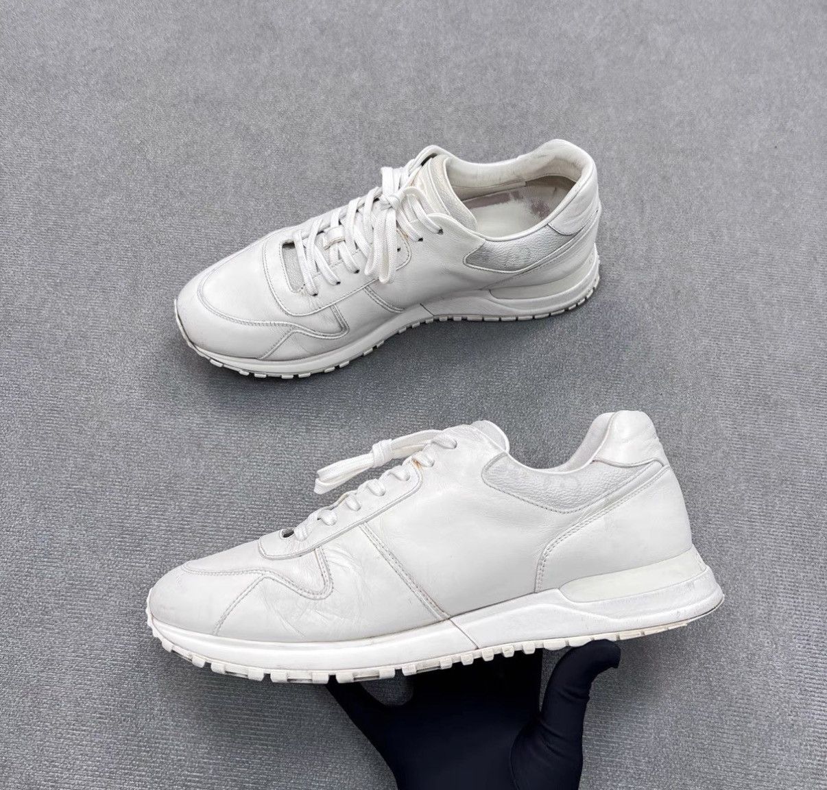Louis Vuitton Louis Vuitton Run Away Monogram Leather Casual Sneakers Size US 9 / EU 42 - 1 Thumbnail