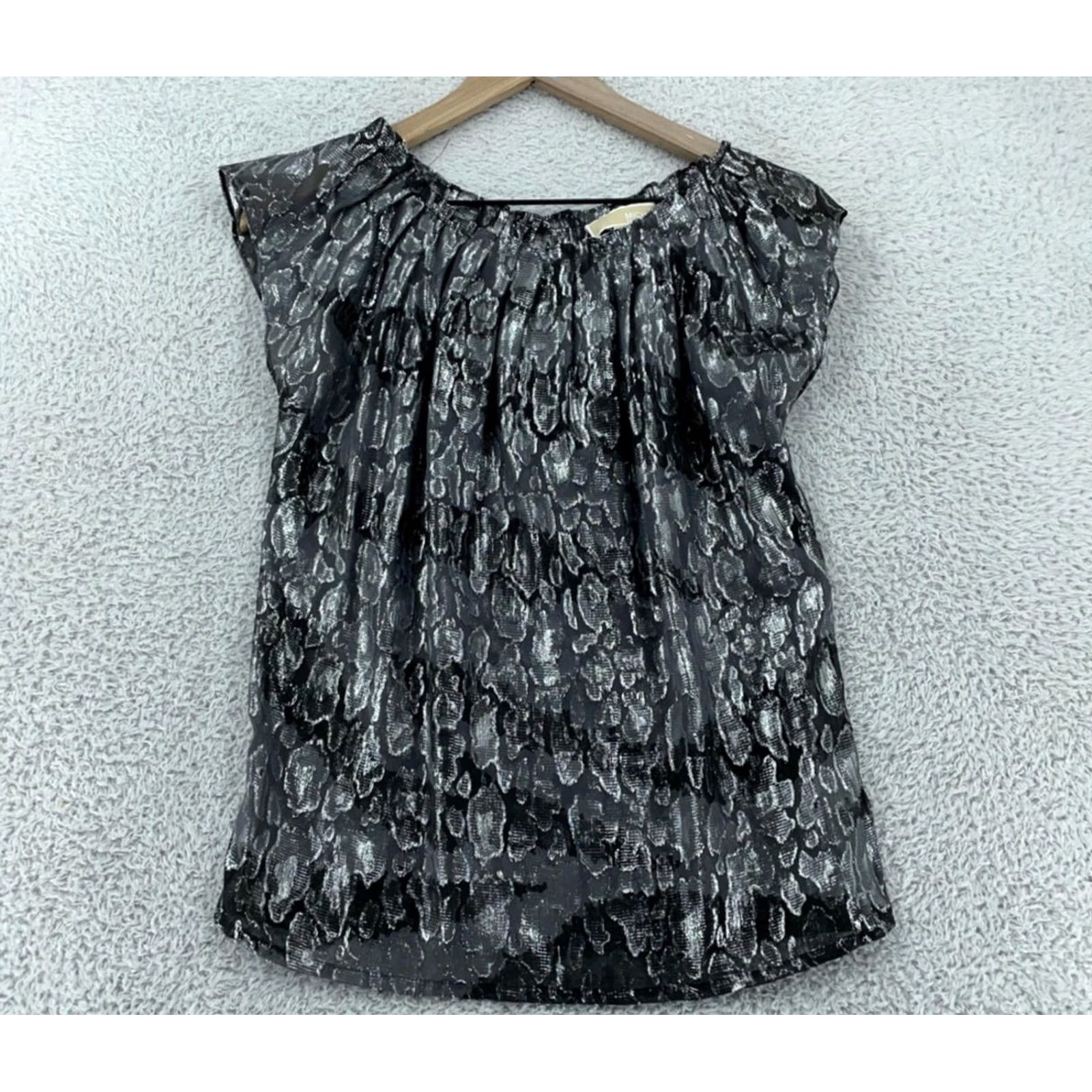 Michael Kors Michael Kors Blouse Women's 0 Black Silver Metallic Pleated Round Neck Size XS / US 0-2 / IT 36-38 - 2 Thumbnail