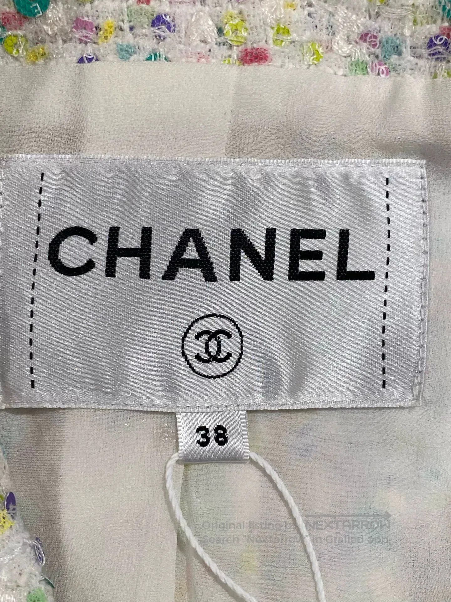 Chanel Chanel 2023 White Tweed Jacket FR38. Size US S / EU 44-46 / 1 - 3 Thumbnail
