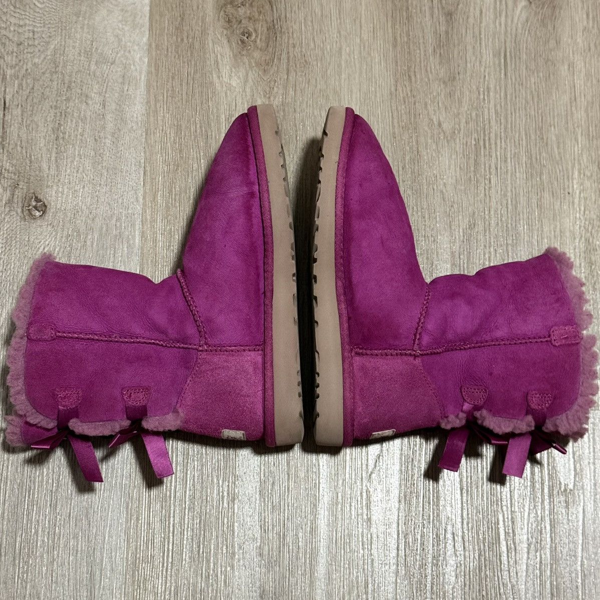 Ugg UGG Australia Bailey Bow Suede Wool Shearling Boots Size 7 Size US 7 / IT 37 - 4 Thumbnail