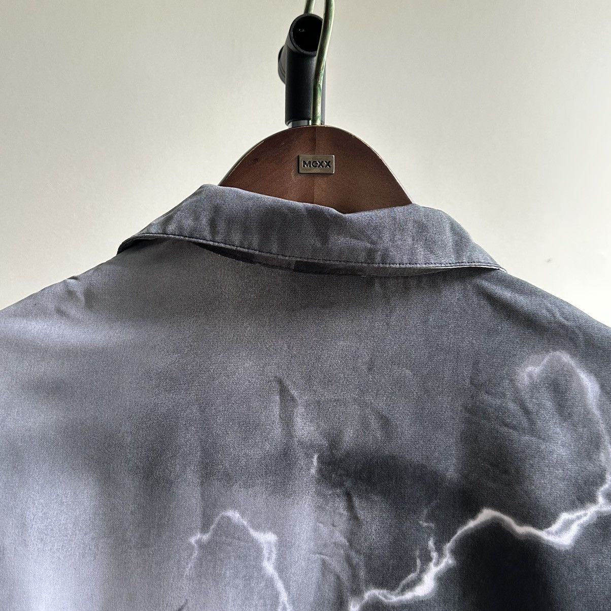 Japanese Brand Vintage 2000s Anime Dragon Japanese Style AOP Graphic Shirt Size US L / EU 52-54 / 3 - 9 Thumbnail