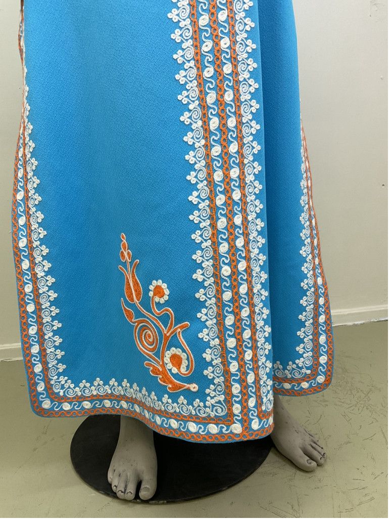 Vintage 1970’s Embroidered Blue Vintage Hippie Bohemian Maxi Dress Size M / US 6-8 / IT 42-44 - 7 Thumbnail